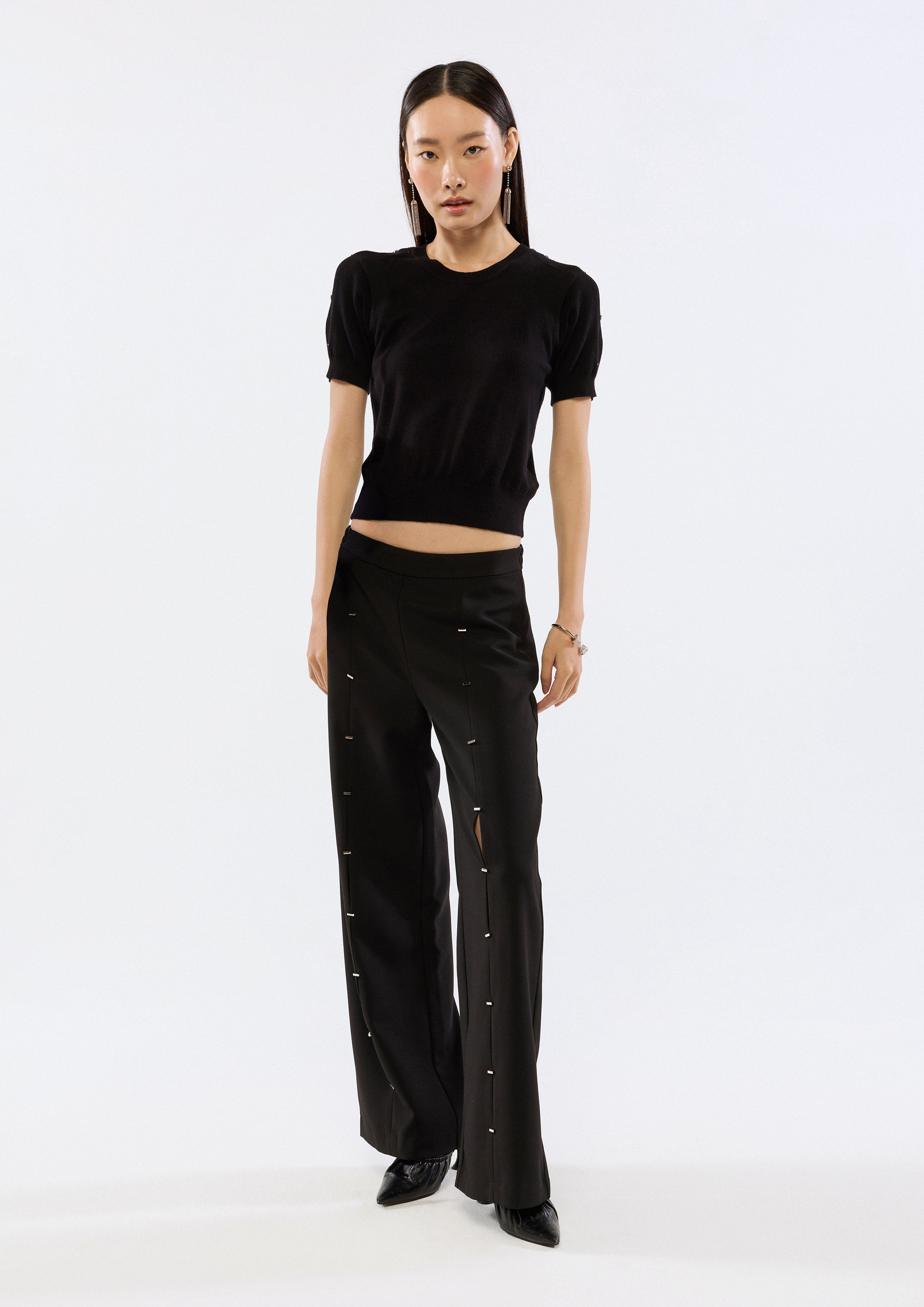 Cut-Out Sleeve Crop Knitted Top