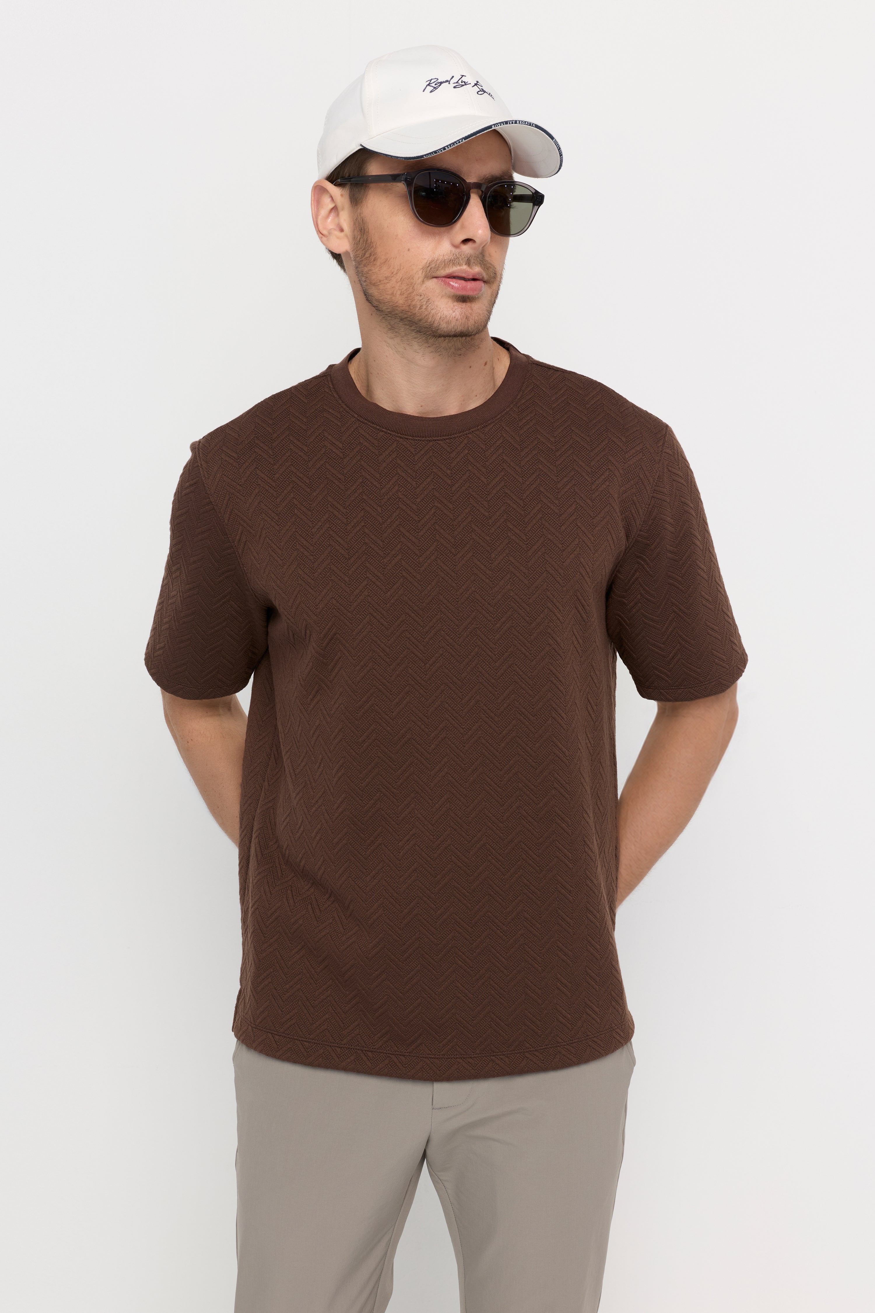 Jacquard Texture Crew Neck T-Shirt Dark Brown