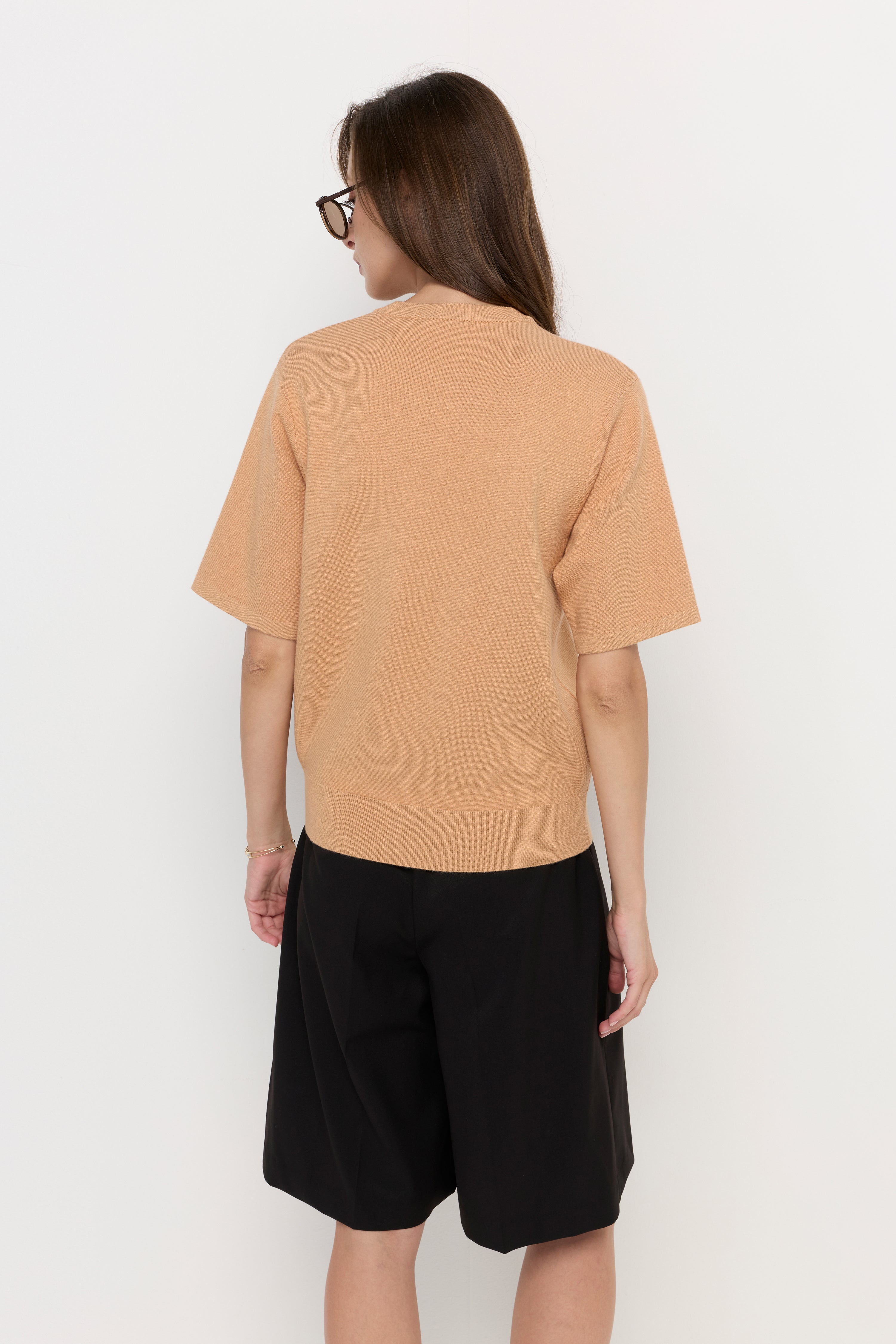 Classic Crew Neck Knit Top Brown