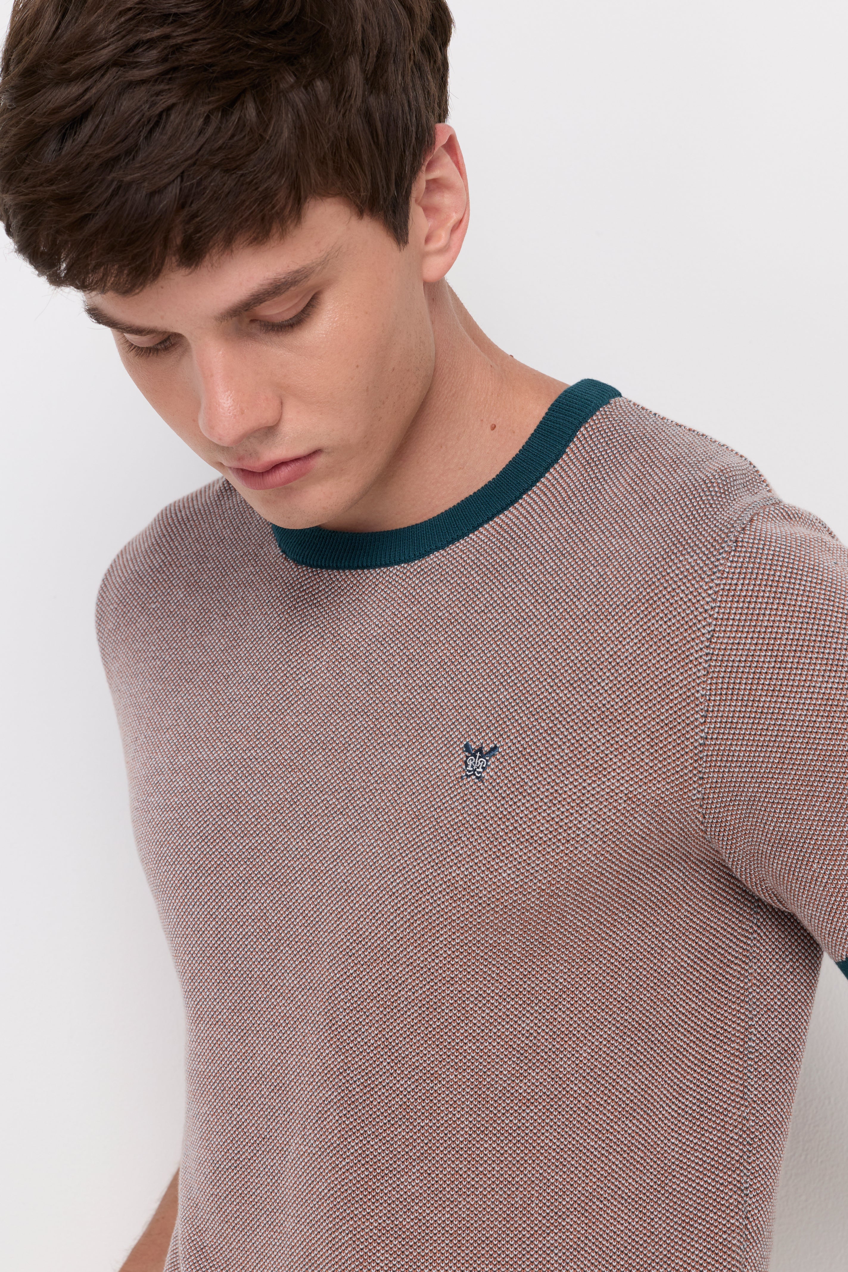 Contrast Trim Textured Knit T-Shirt Brown