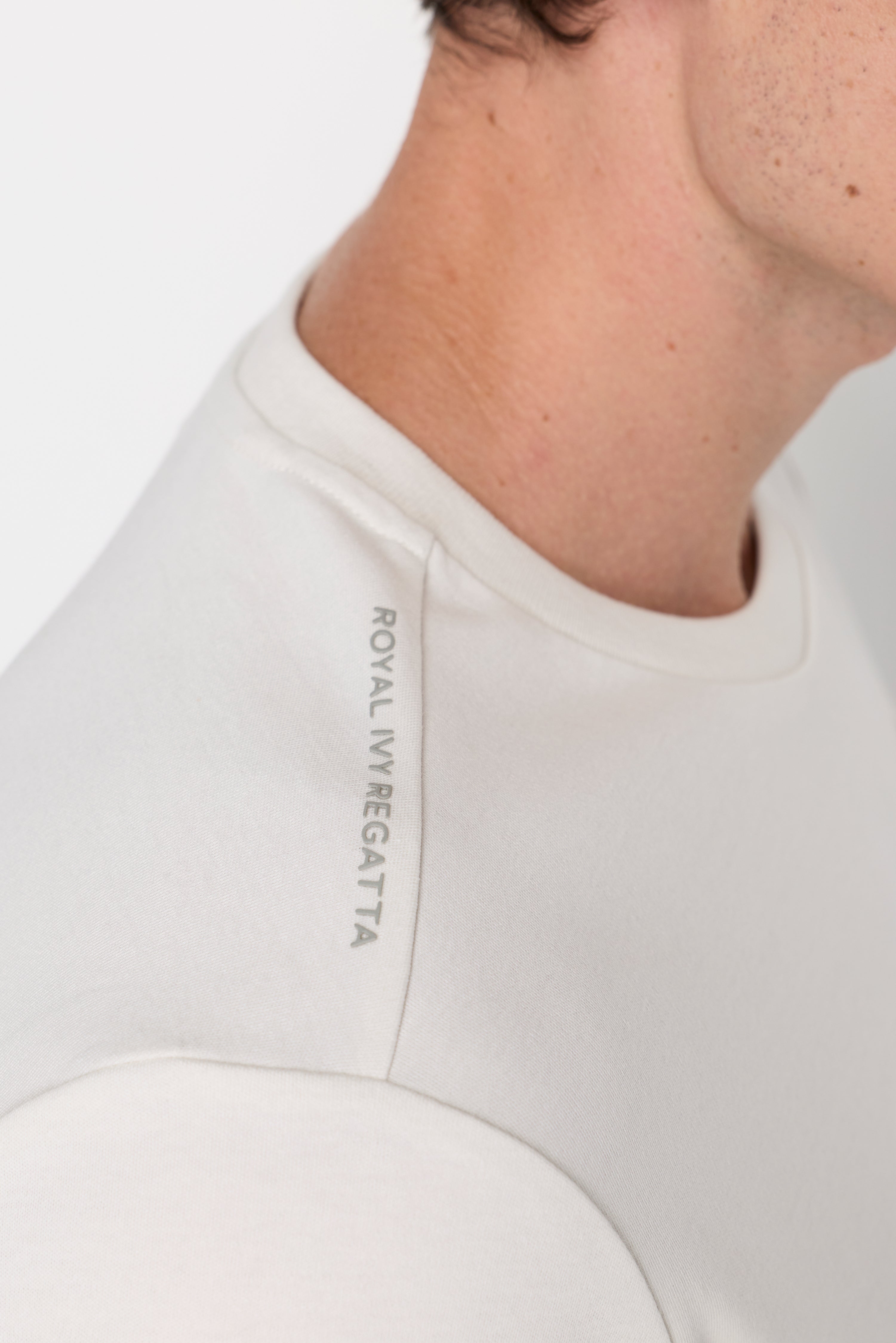Essential Cotton Pocket Tee Light Grey