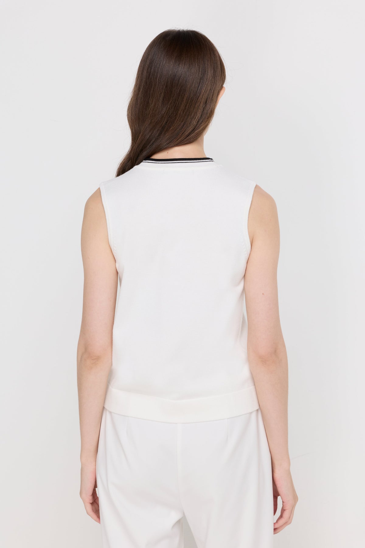 Contrast Tie-Neck Sleeveless Blouse Beige