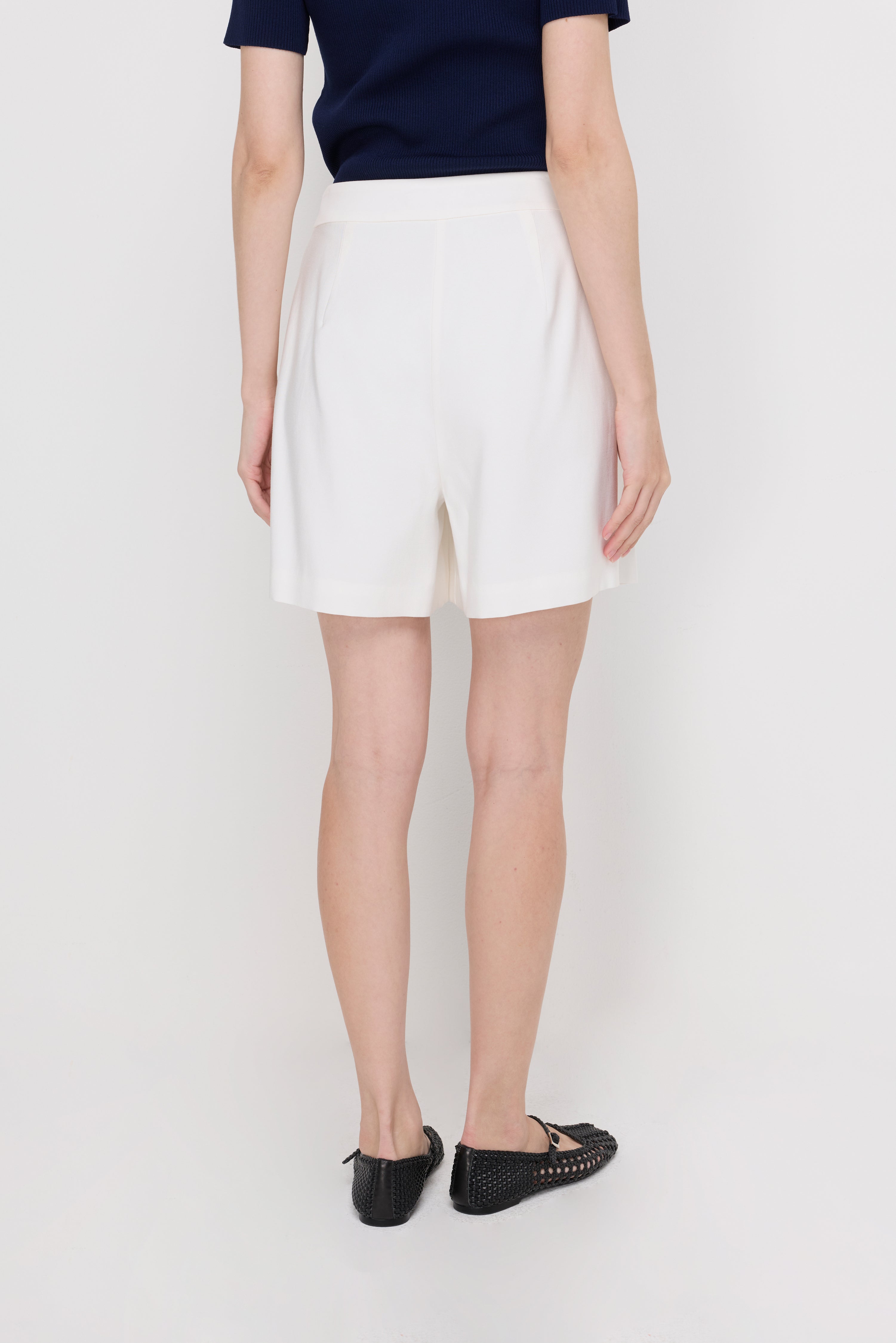 Pleated Tailored Shorts Off-White
