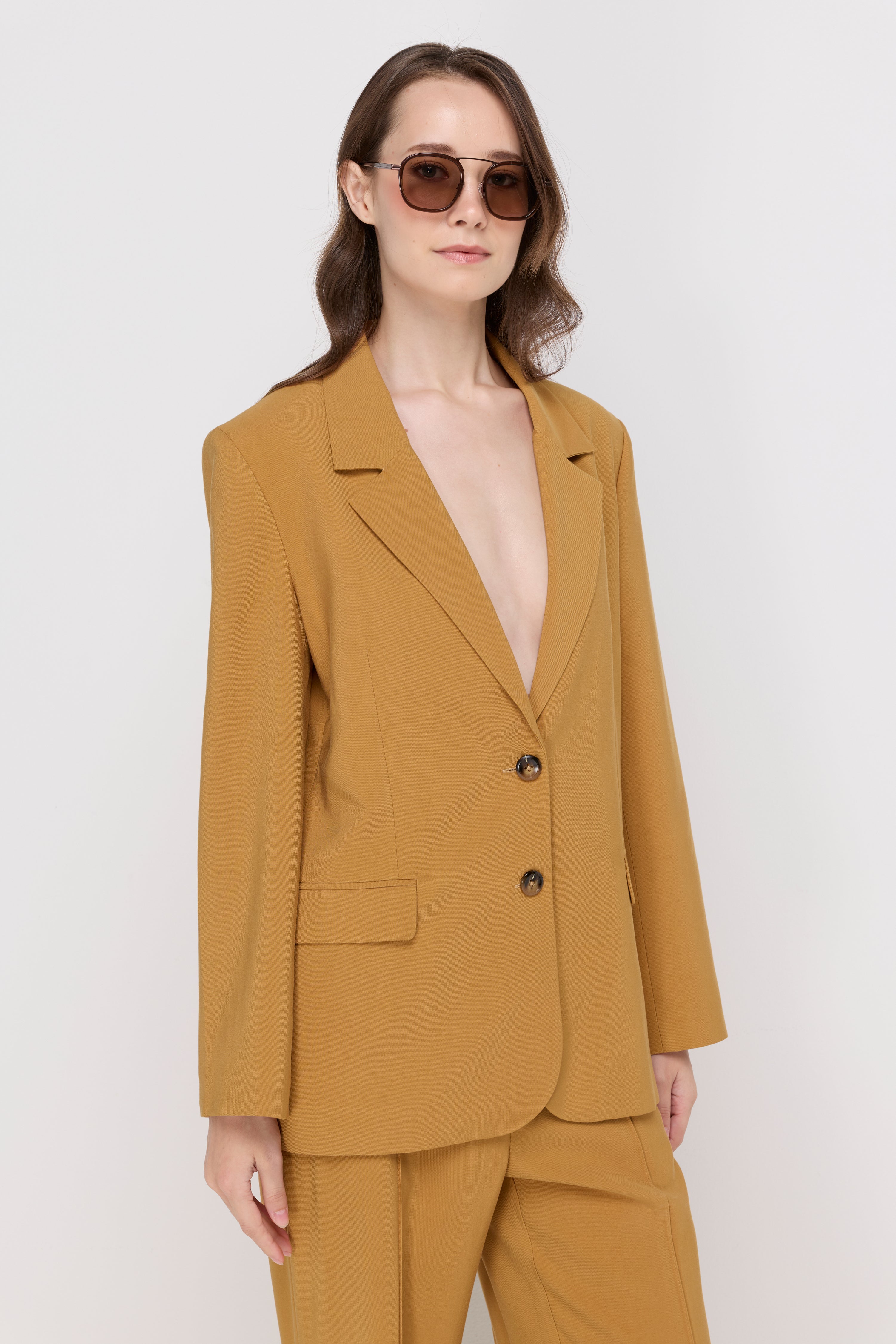 Tailored Single-Breasted Blazer Brown