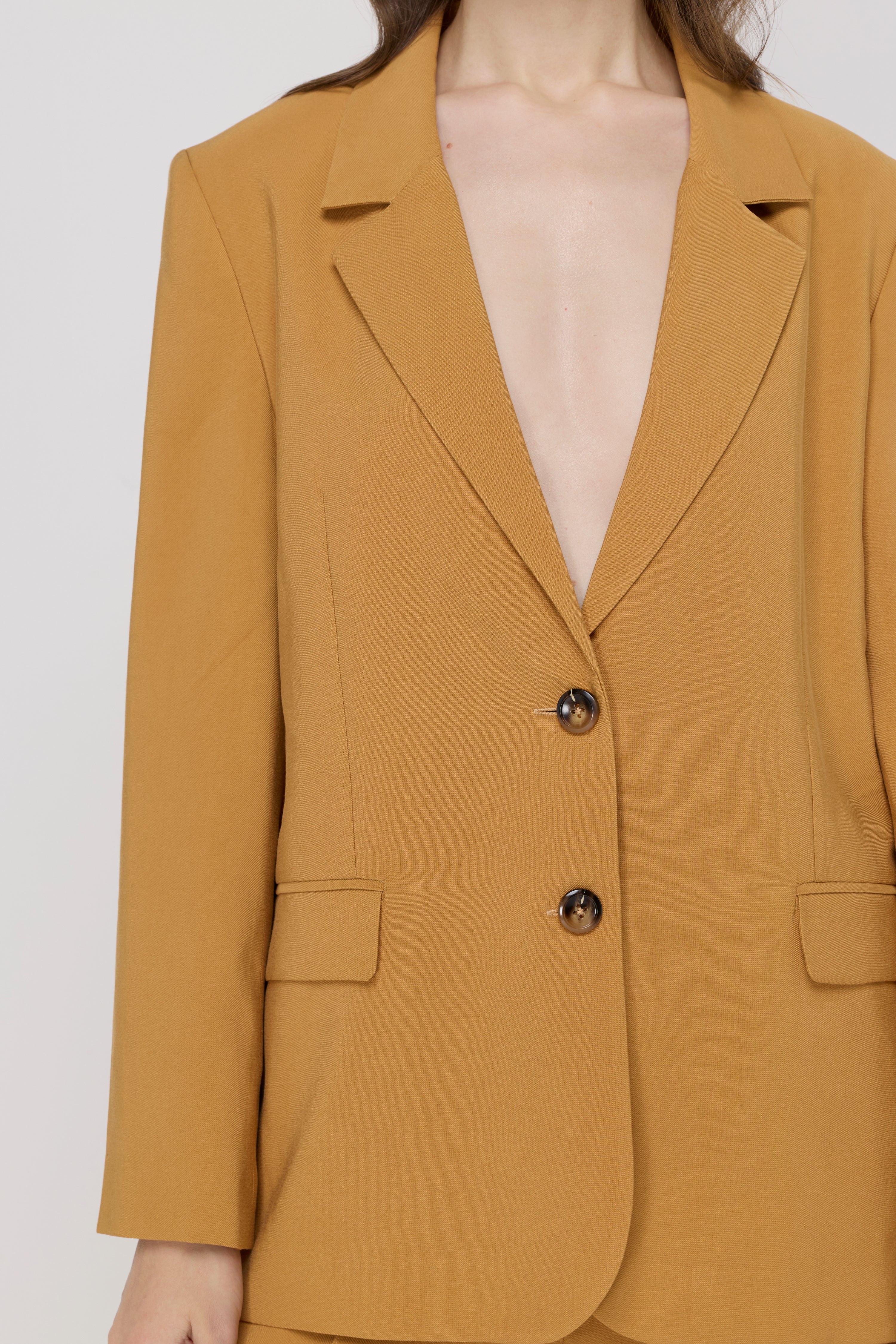 Tailored Single-Breasted Blazer Brown