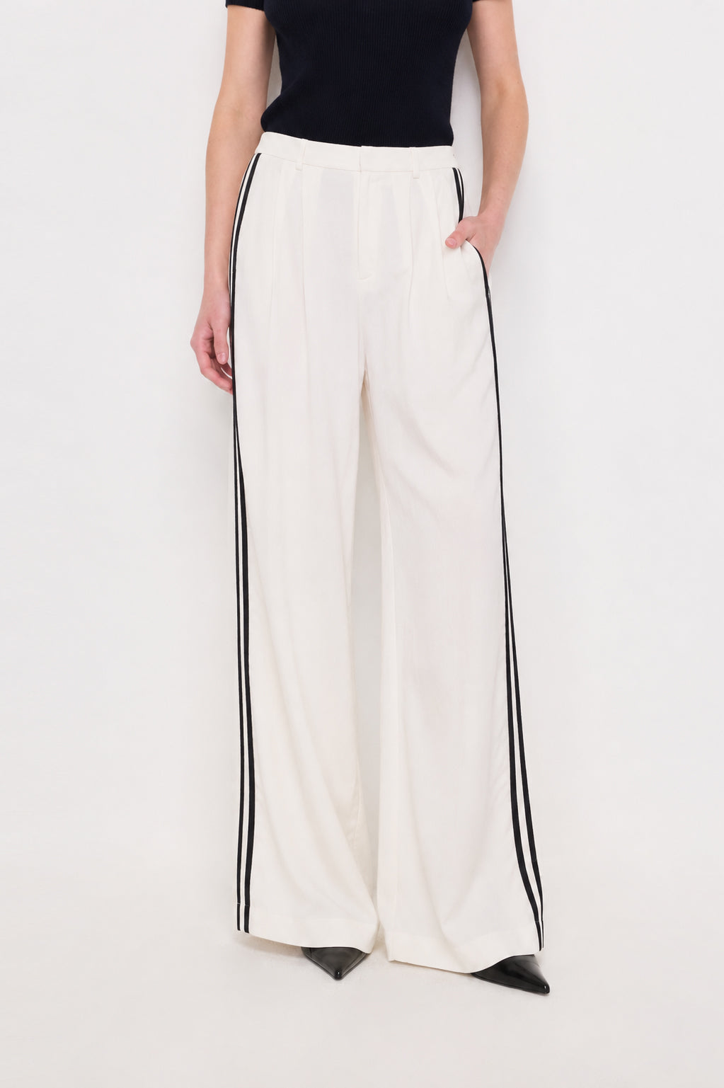 Contrast Side Stripe Wide-Leg Trousers Cream