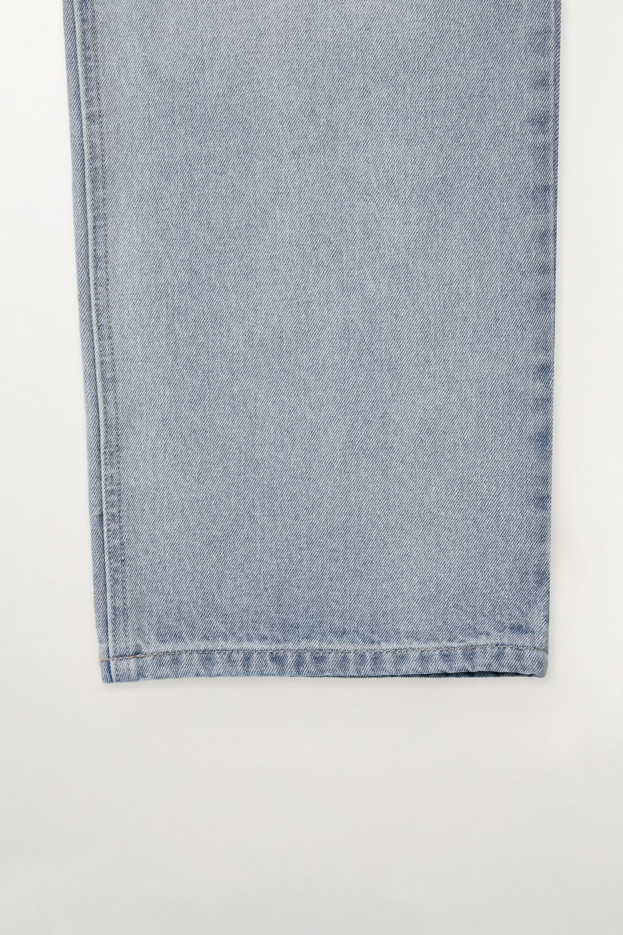 (M) Straight Denim Pants Light Blue