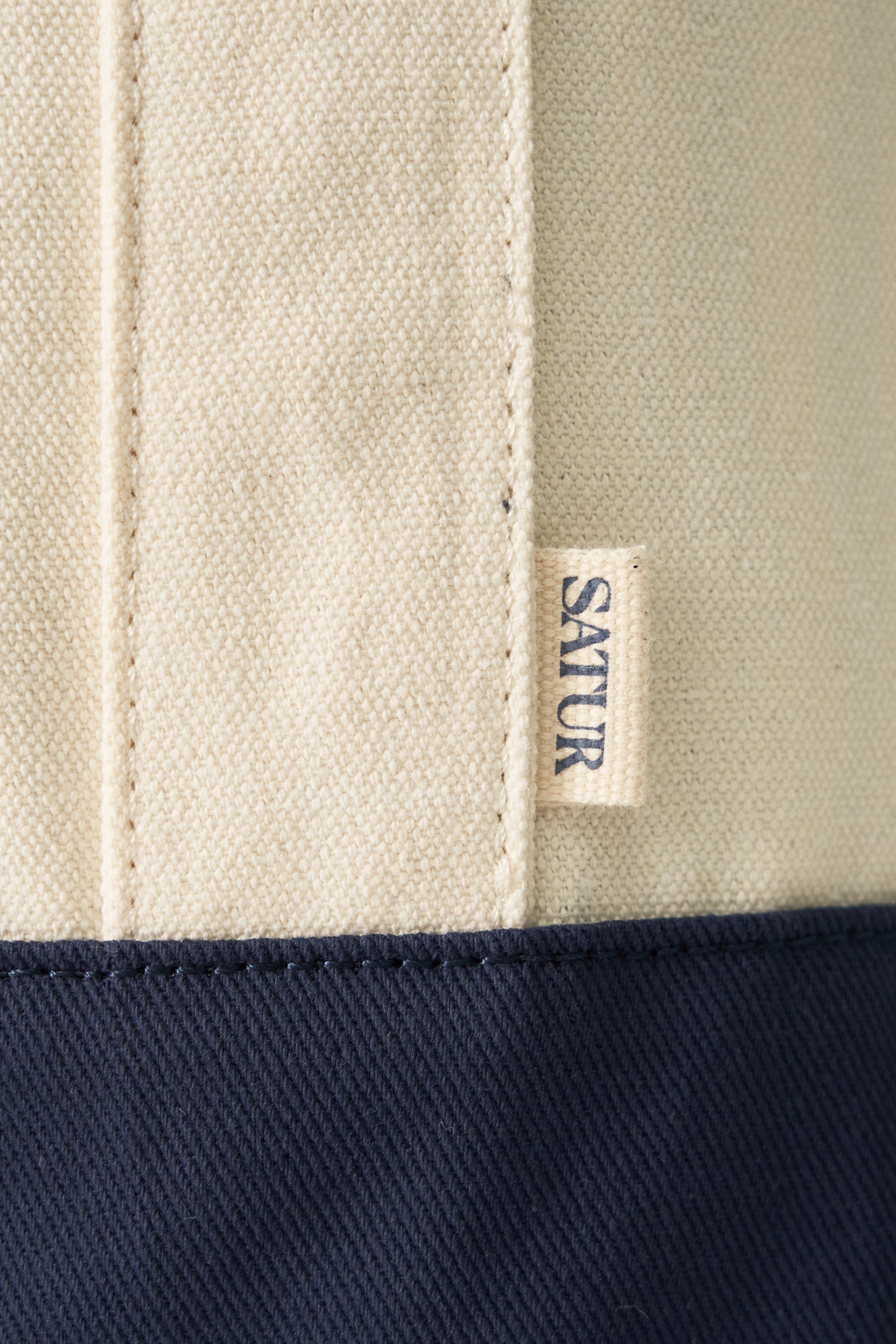 (U) Cl Reversible Shoulder Bag Navy