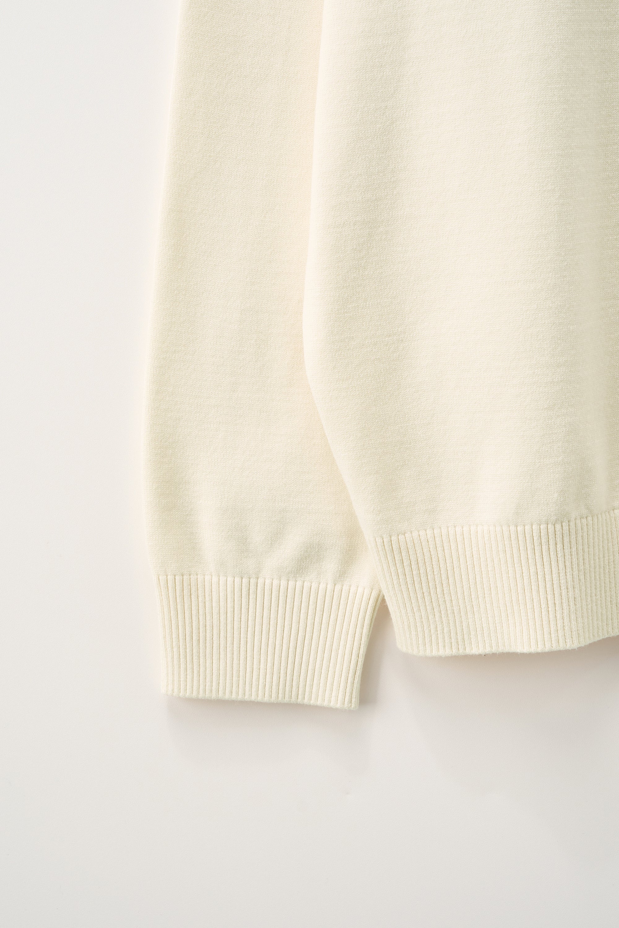 (U) Loren Basic Crew Neck Knit Cream