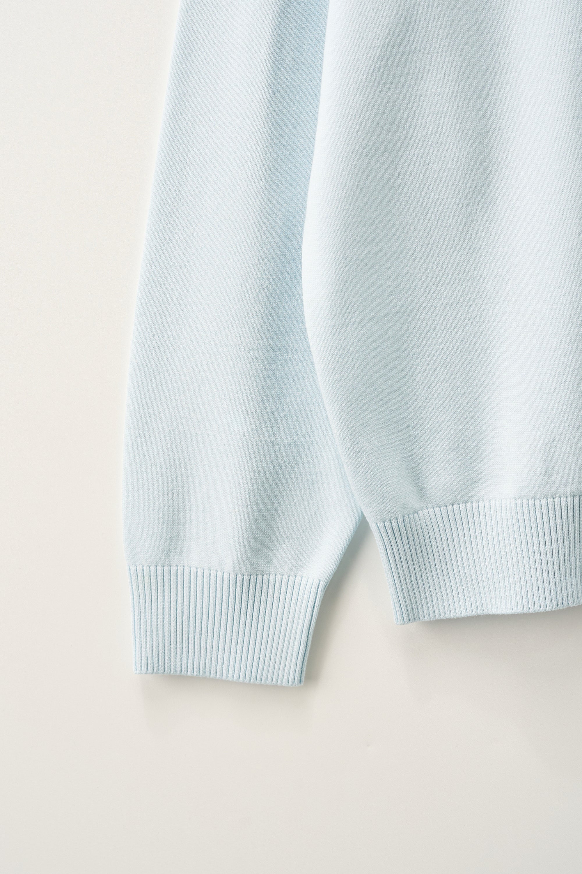 (U) Loren Basic Crew Neck Knit Sky Blue
