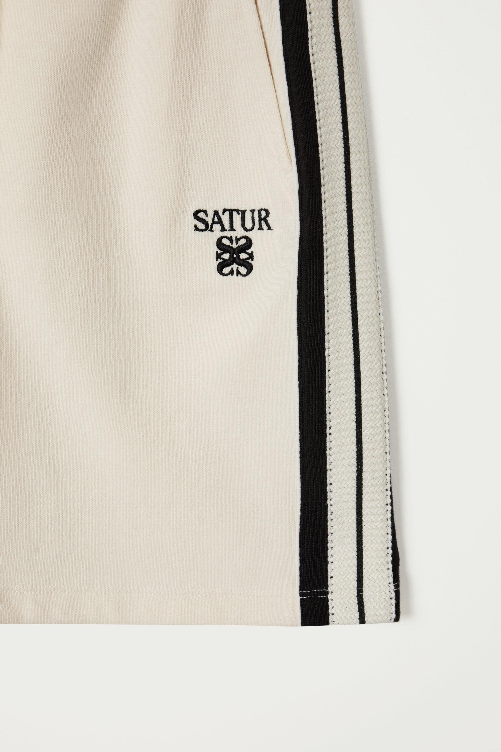 (M) Lawton Lining Shorts Cream & Black