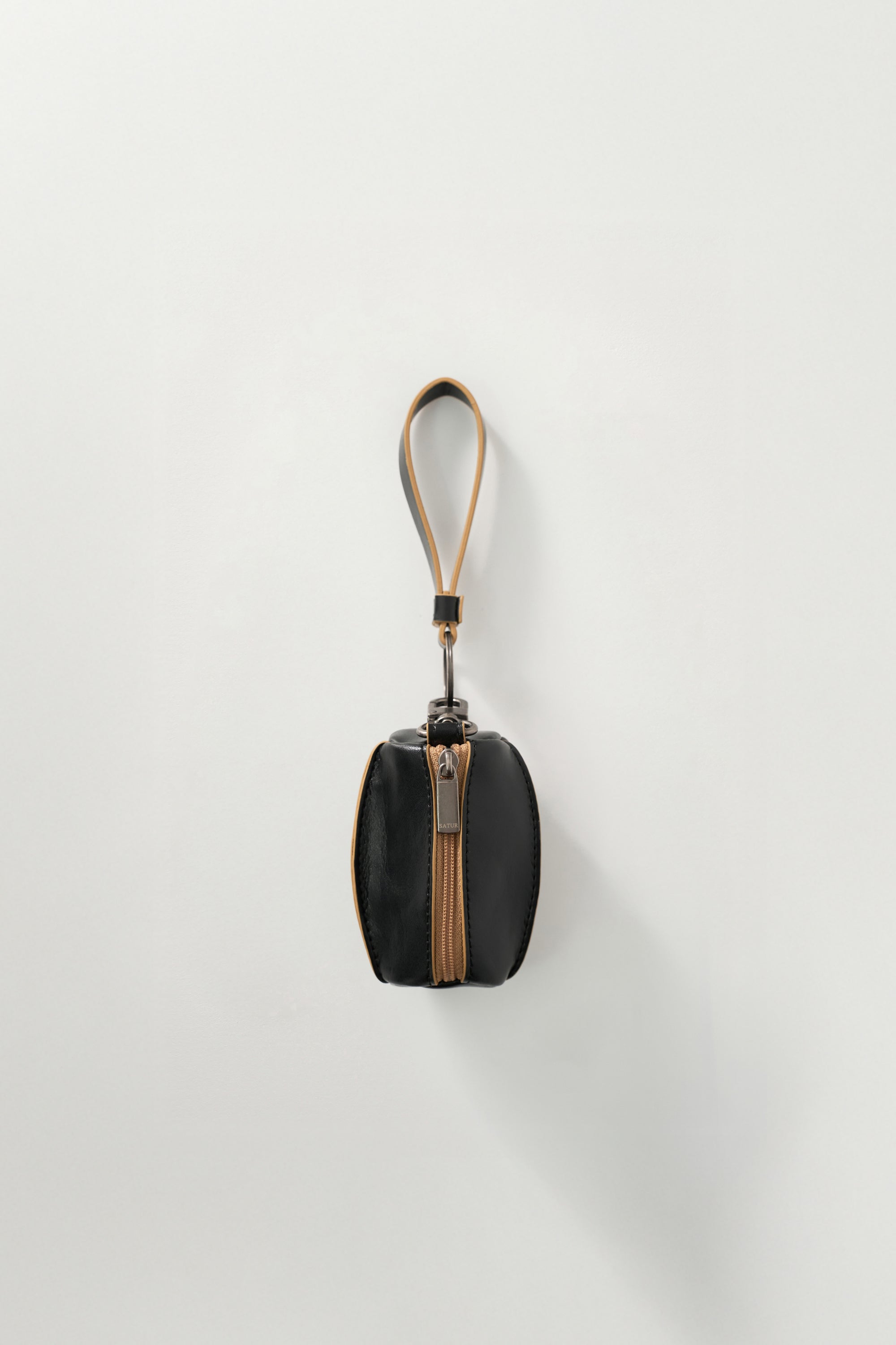 (U) Barrel Mini Pouch Keyring Black