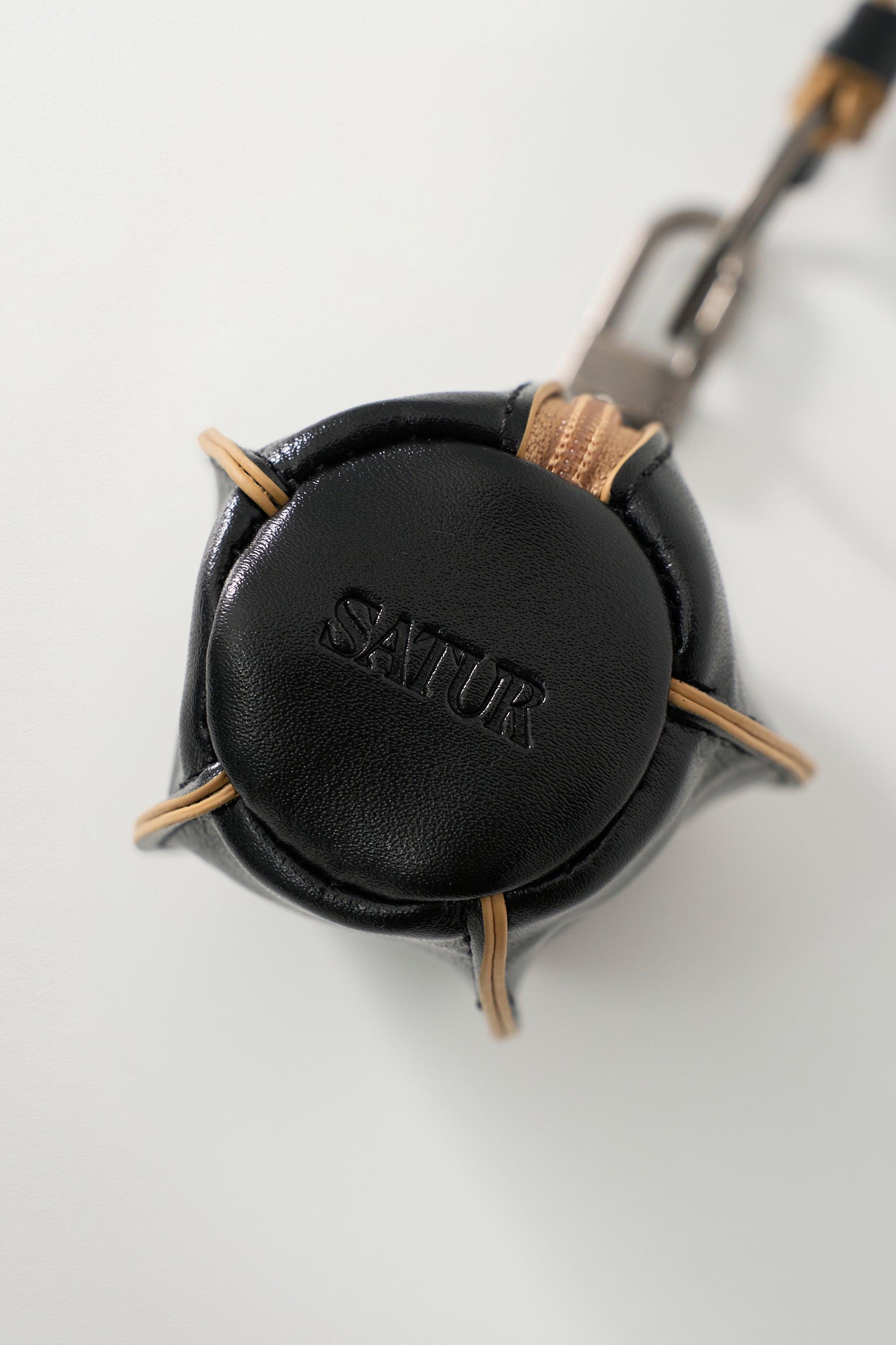 (U) Barrel Mini Pouch Keyring Black