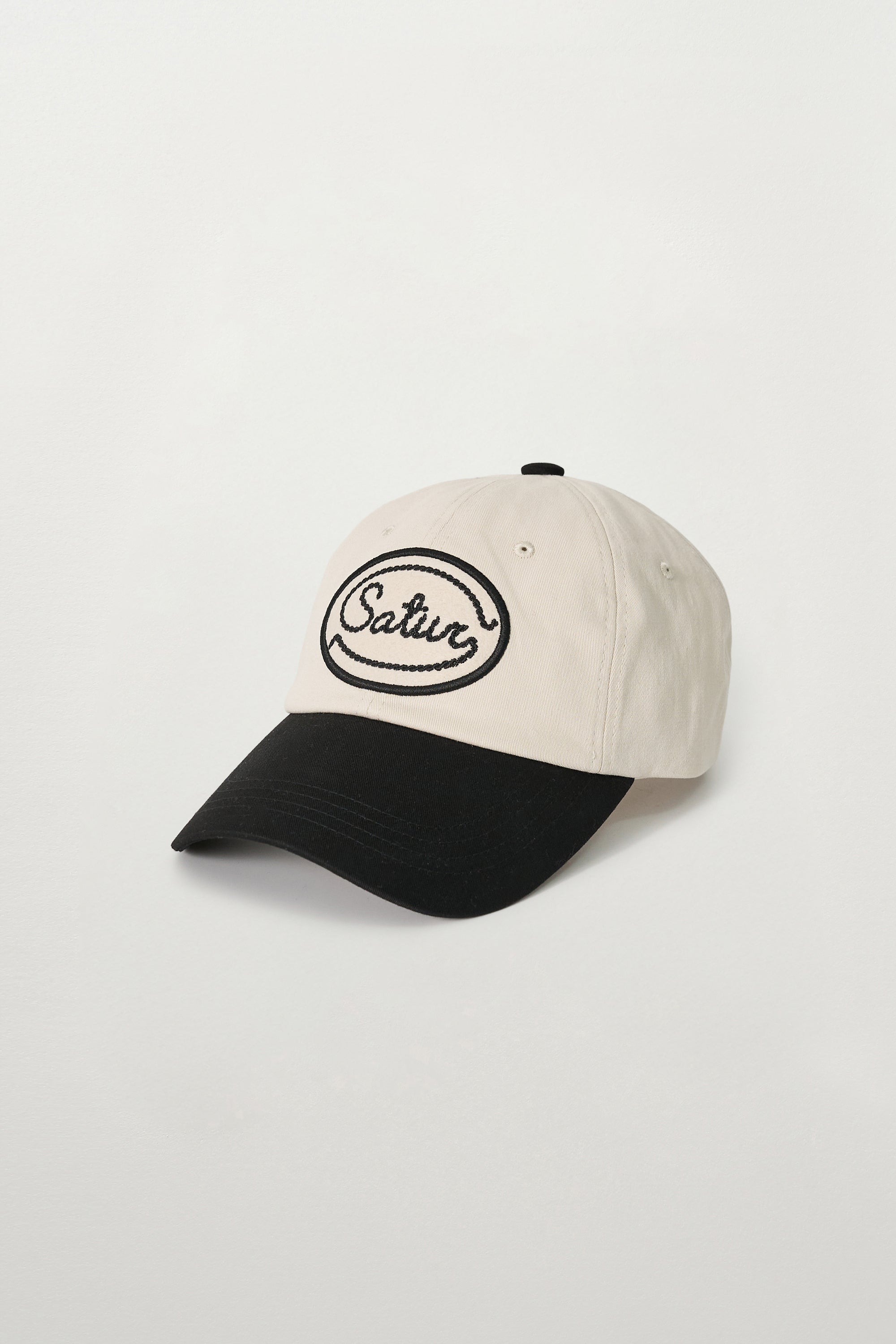 (U) Rope Embroidery Wappen Cap Cream