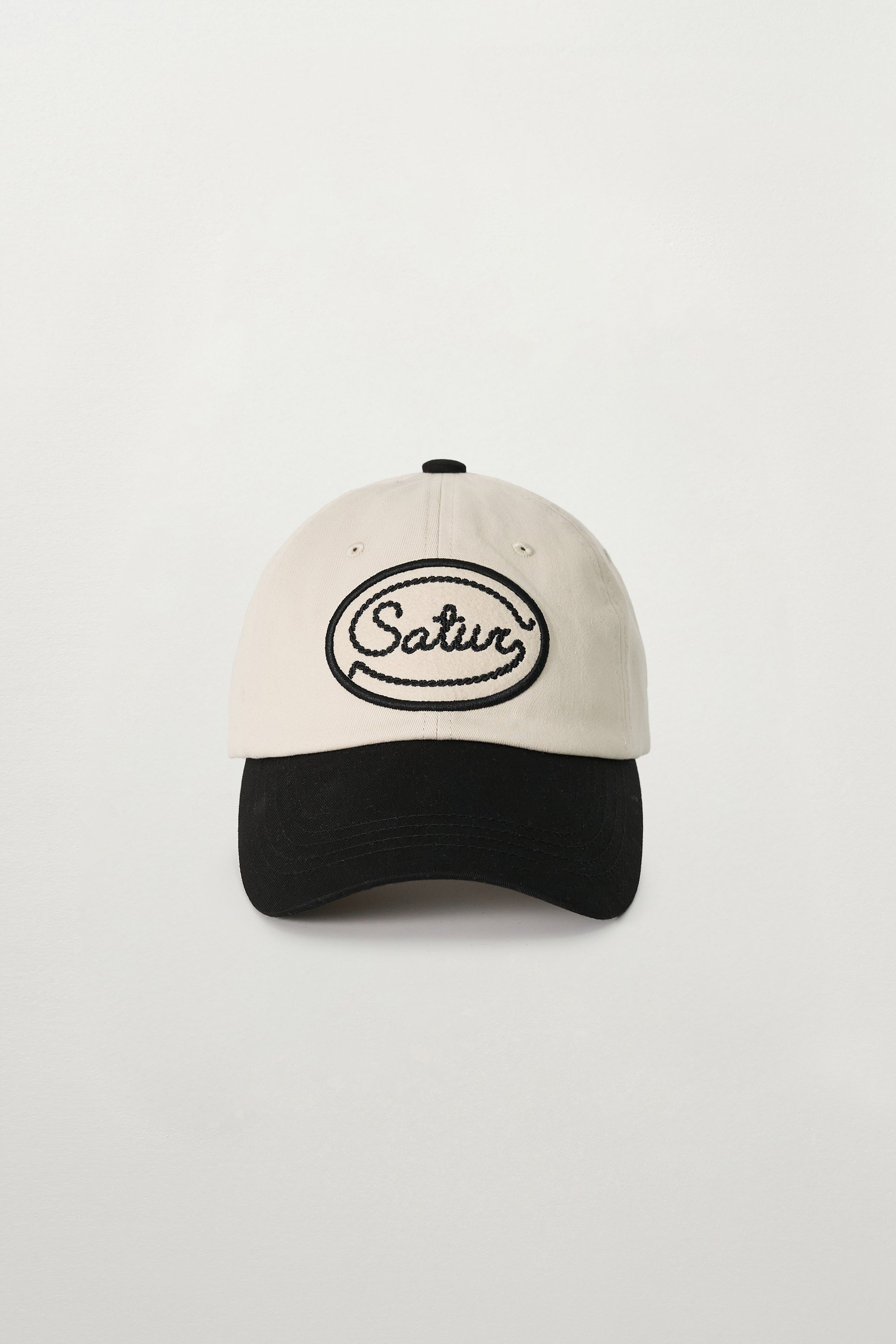 (U) Rope Embroidery Wappen Cap Cream