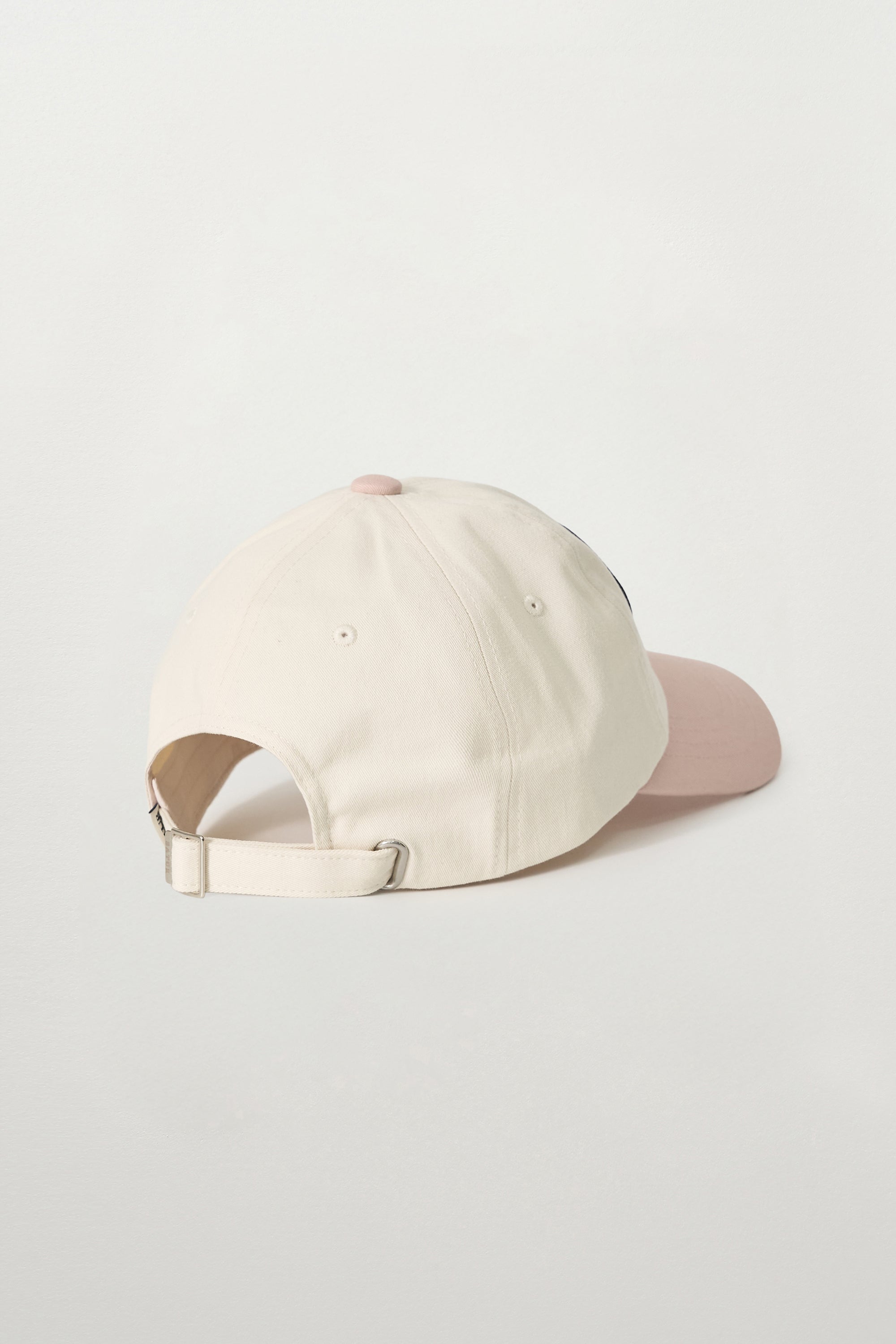 (U) Rope Embroidery Wappen Cap Light Pink