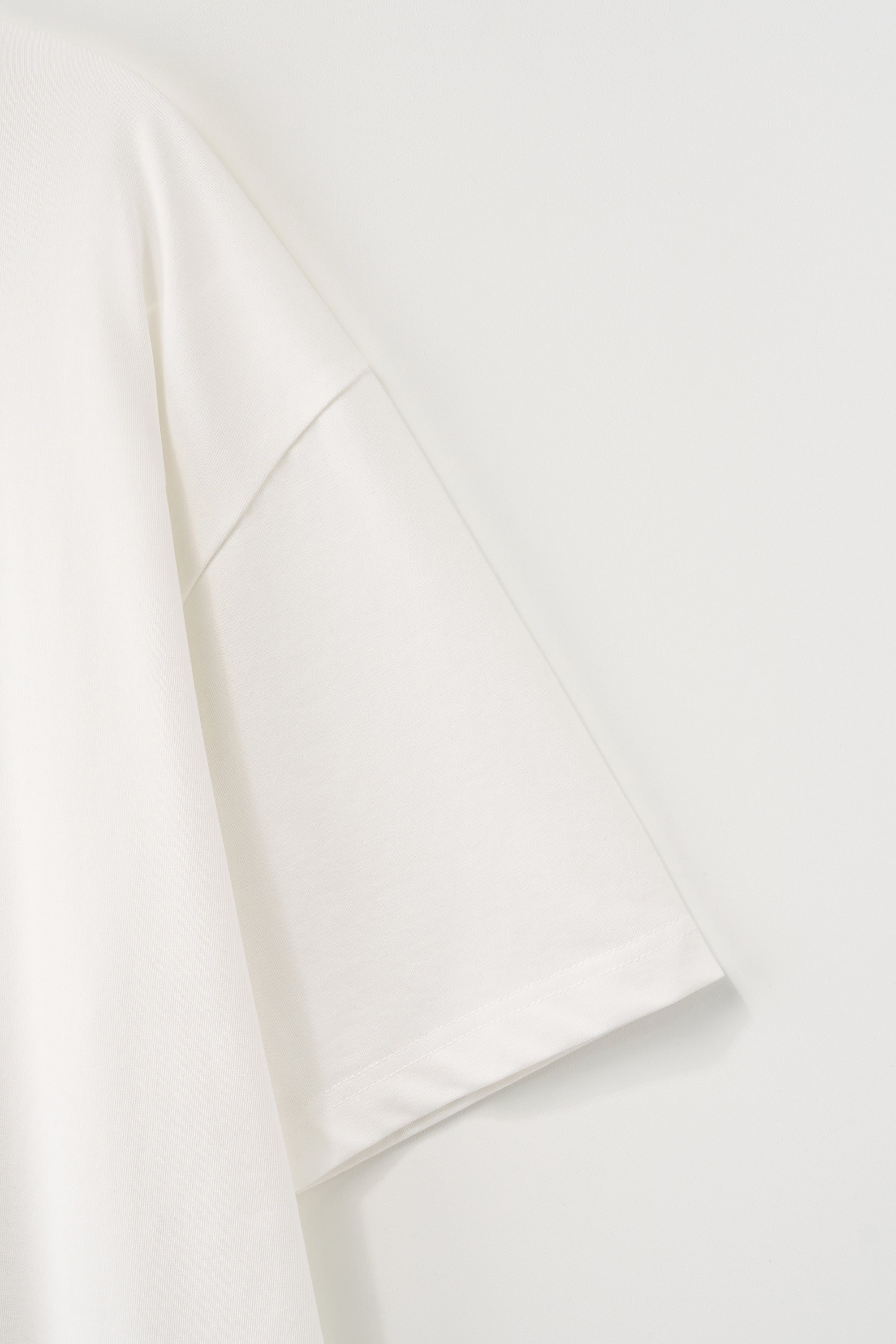 (U) Loren Classic Logo Tshirt White