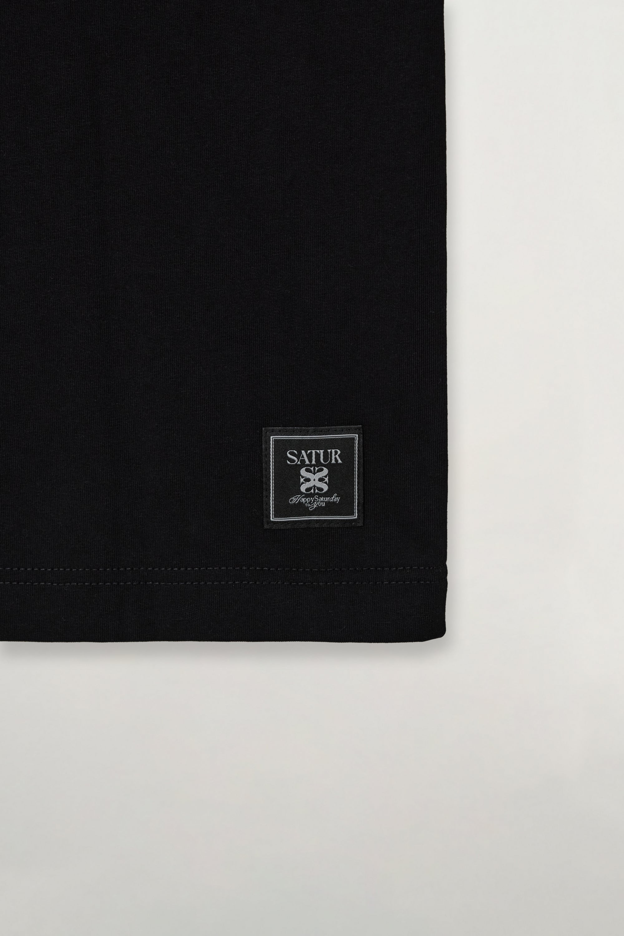 (U) Satur Font Small Logo Tee Black
