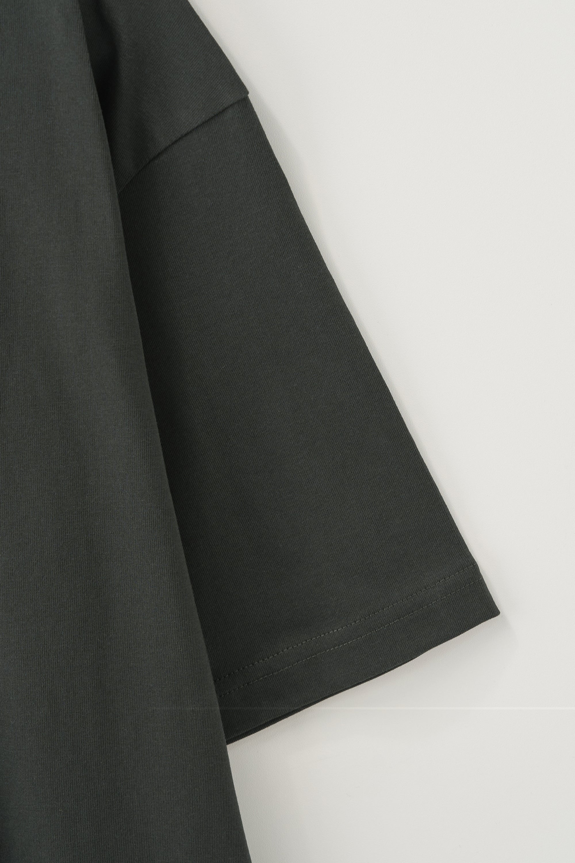 (U) New Sun Retro Half Tshirt Charcoal