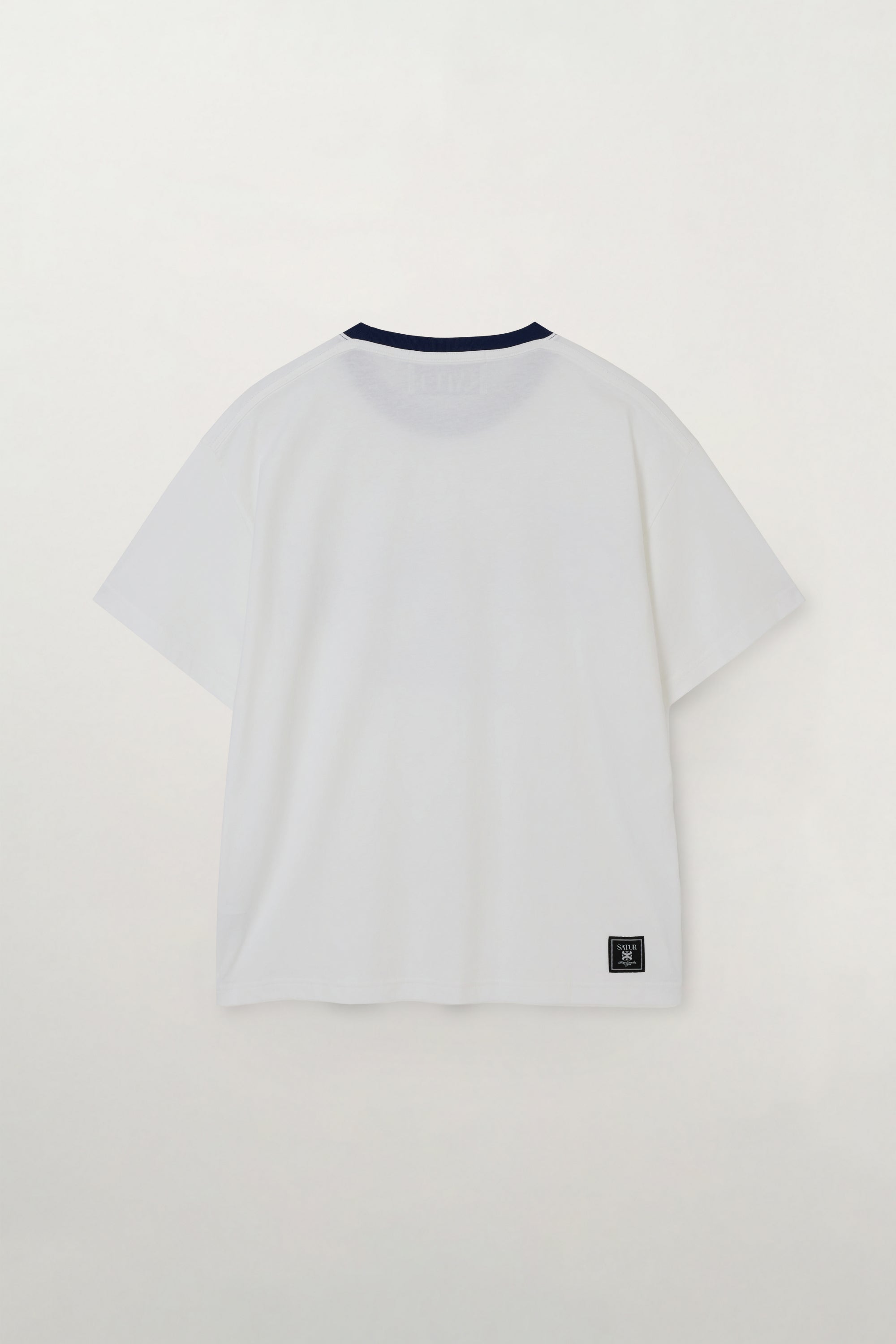 (U) Neck Point Bonvoyage Tee White