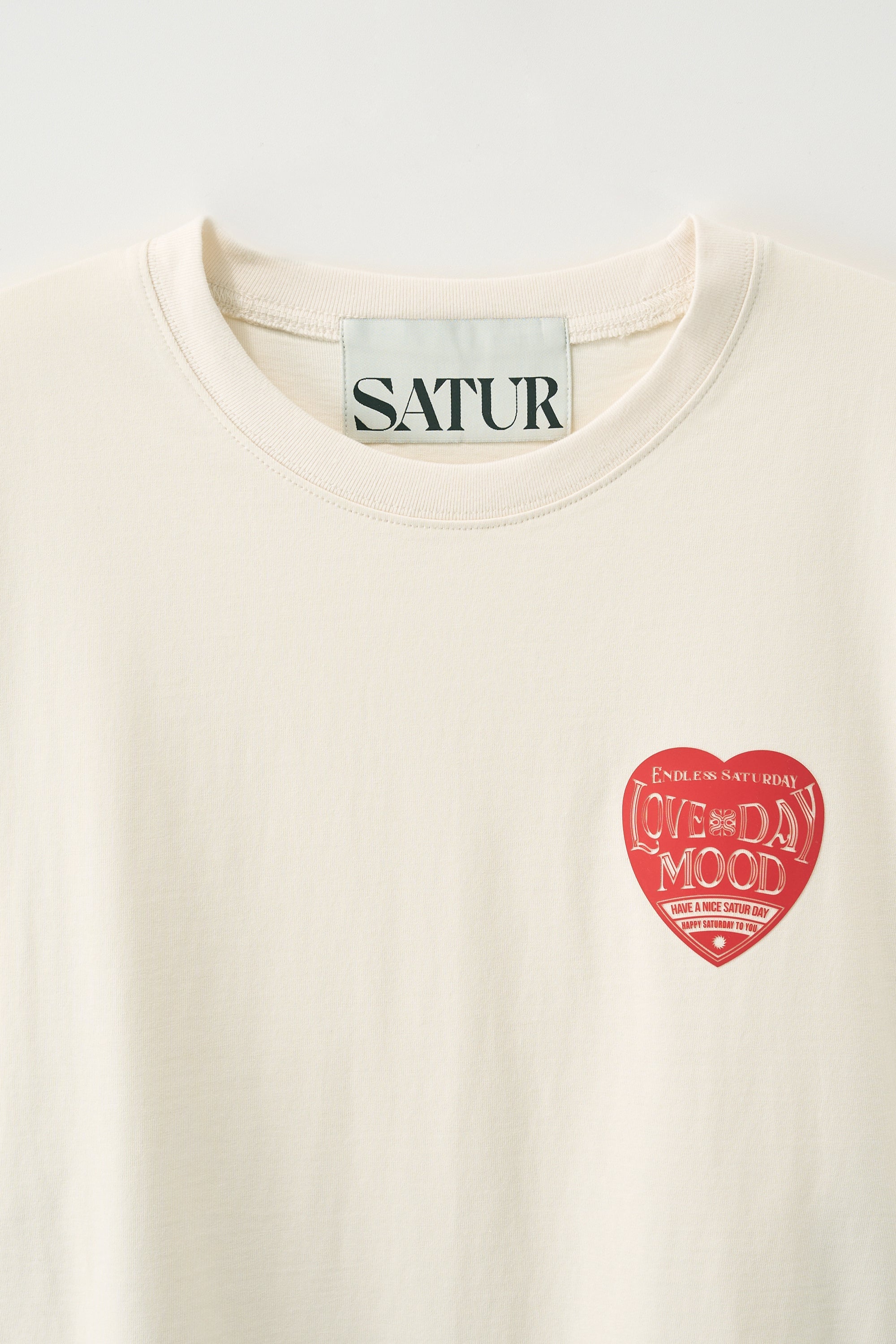 (U) Saturday Retro Mood Tee Cream