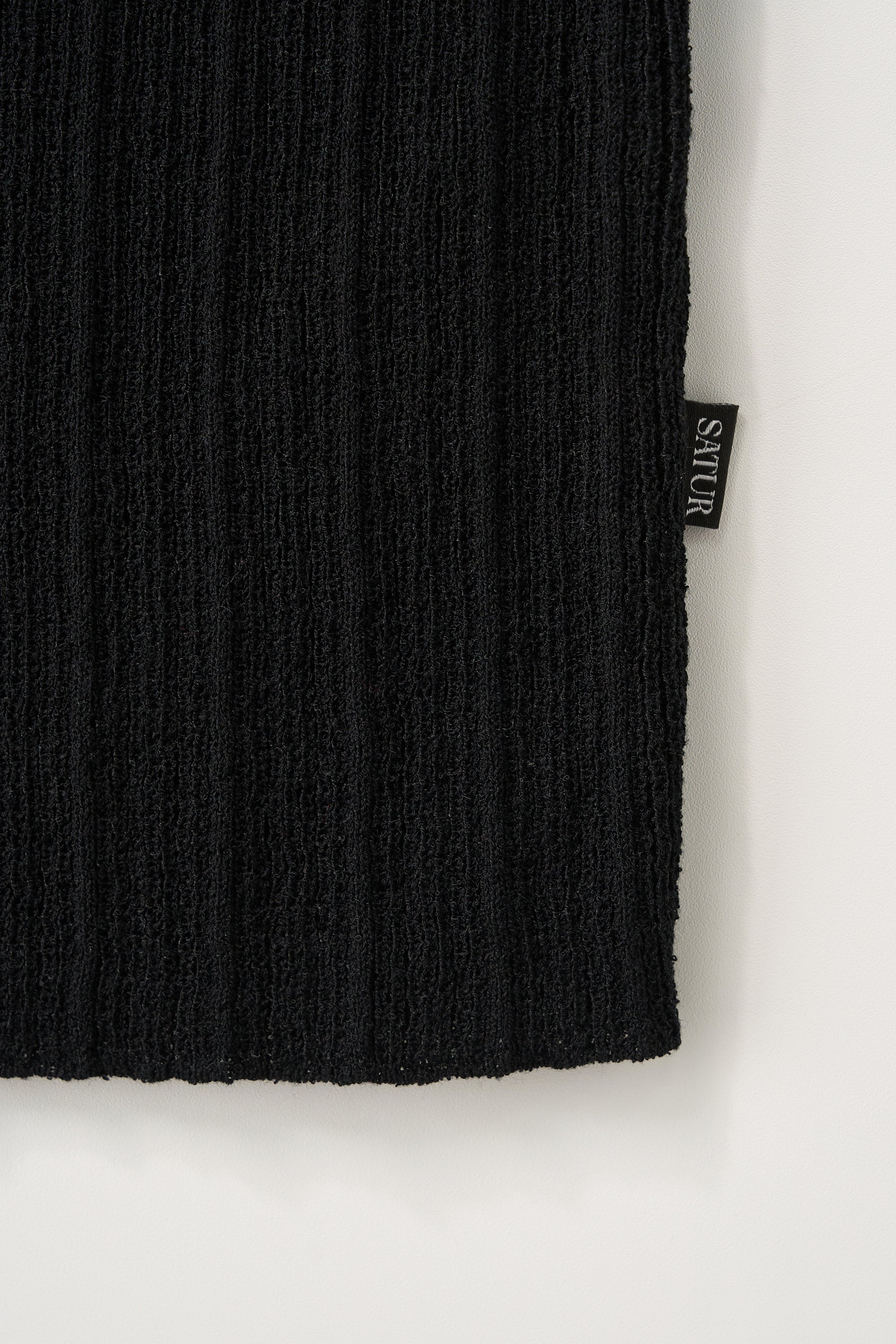 (W) Ribbed Sleeveless Knit Black
