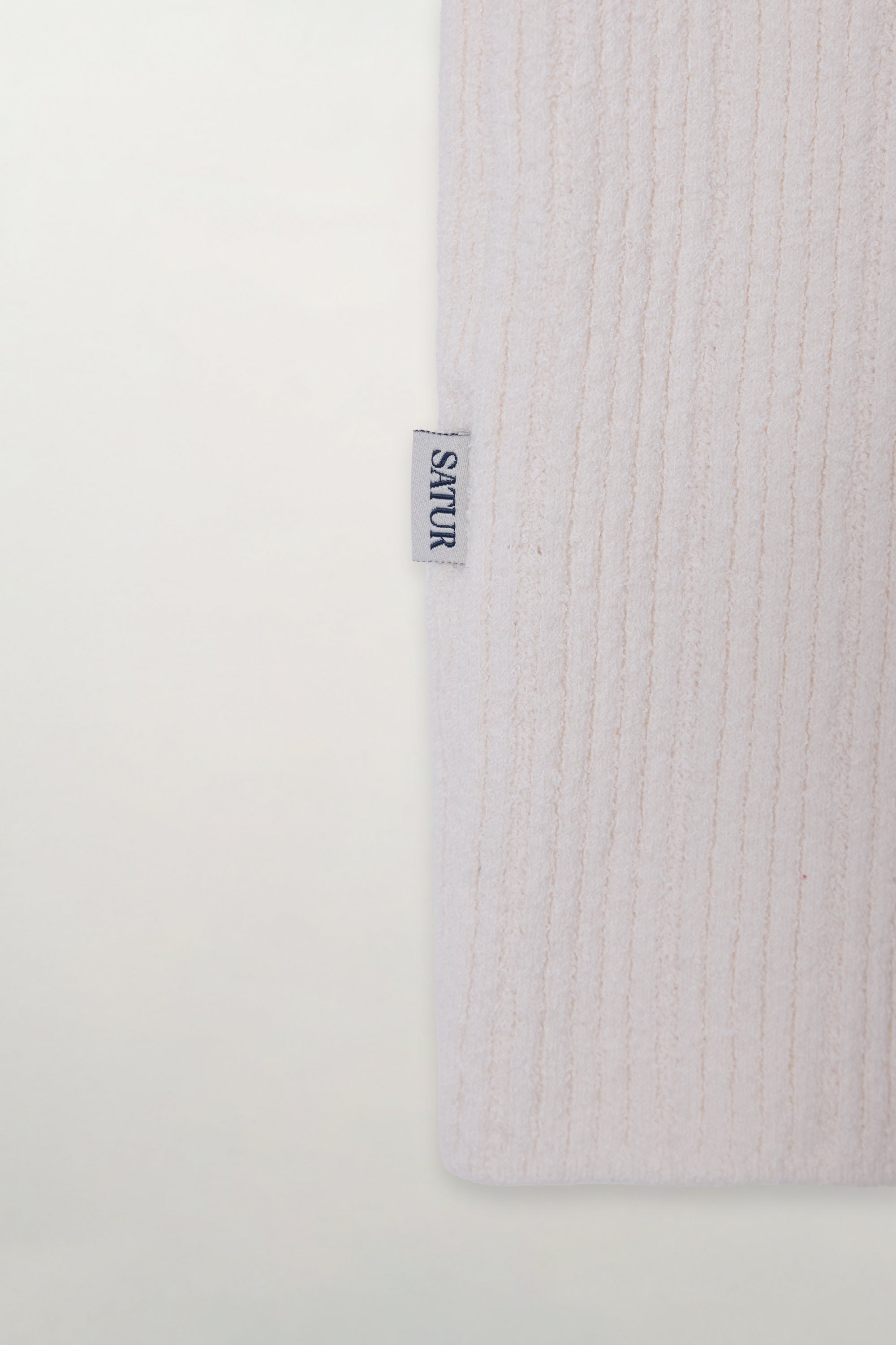 (W) Ribbed Sleeveless Tag Knit Cream