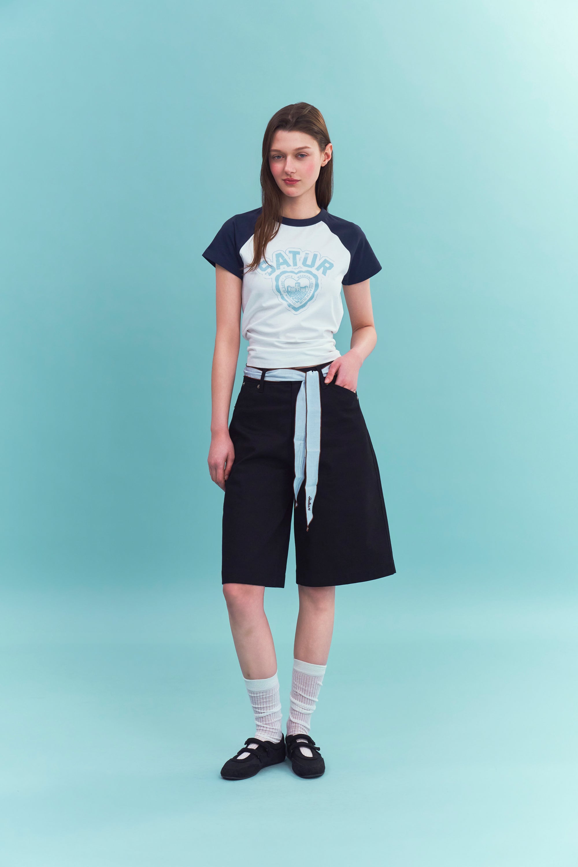 (W) Heart Raglan Tshirt White