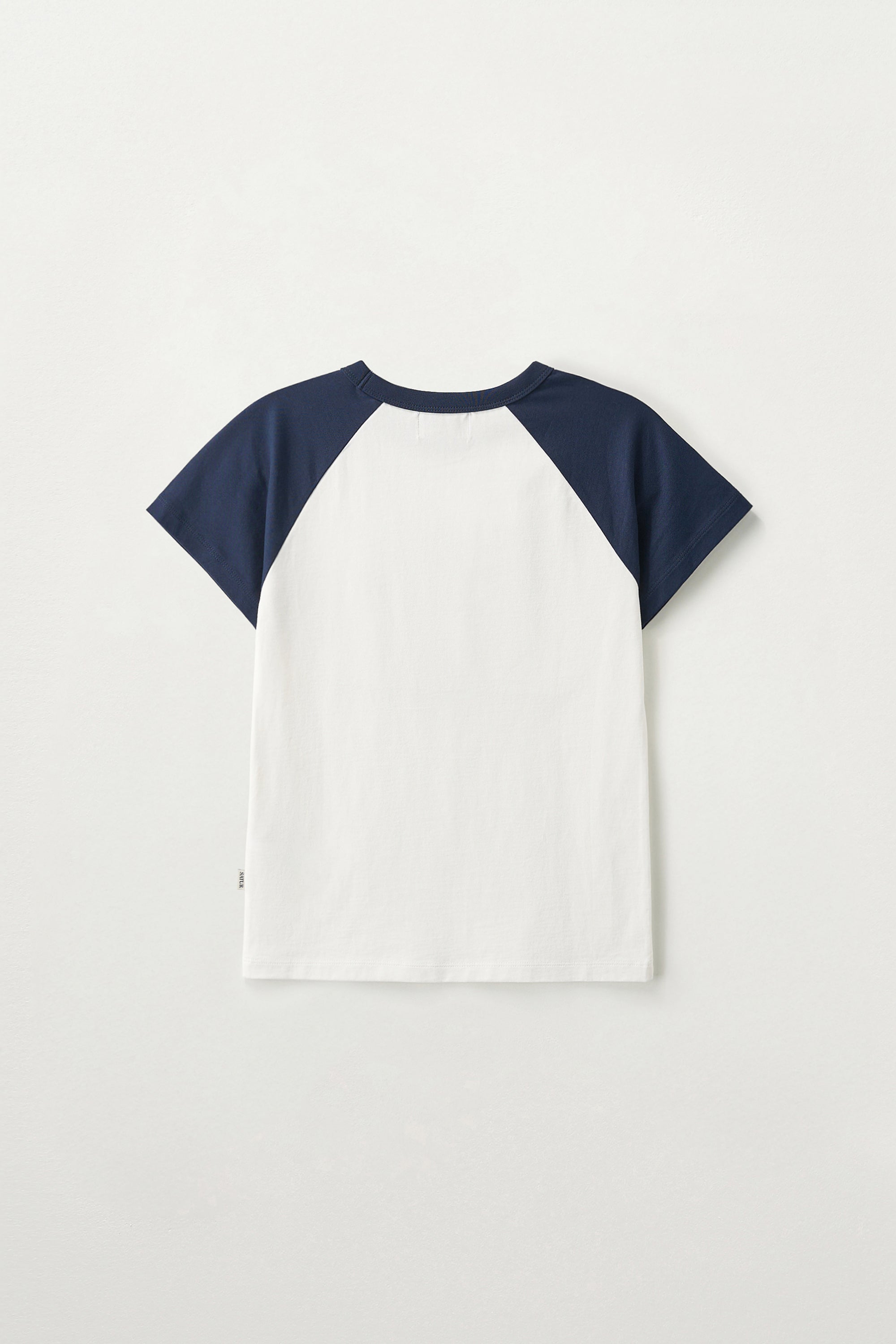 (W) Heart Raglan Tshirt White