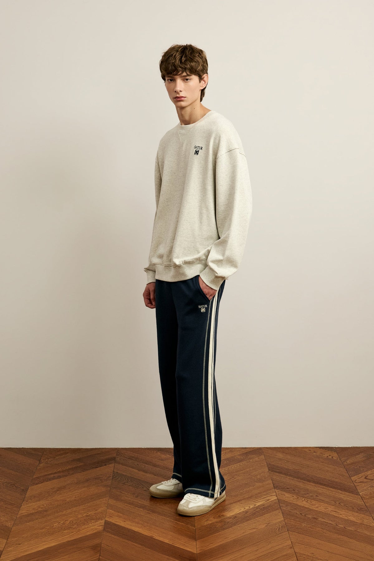 (U) Loren SL Sweatshirt