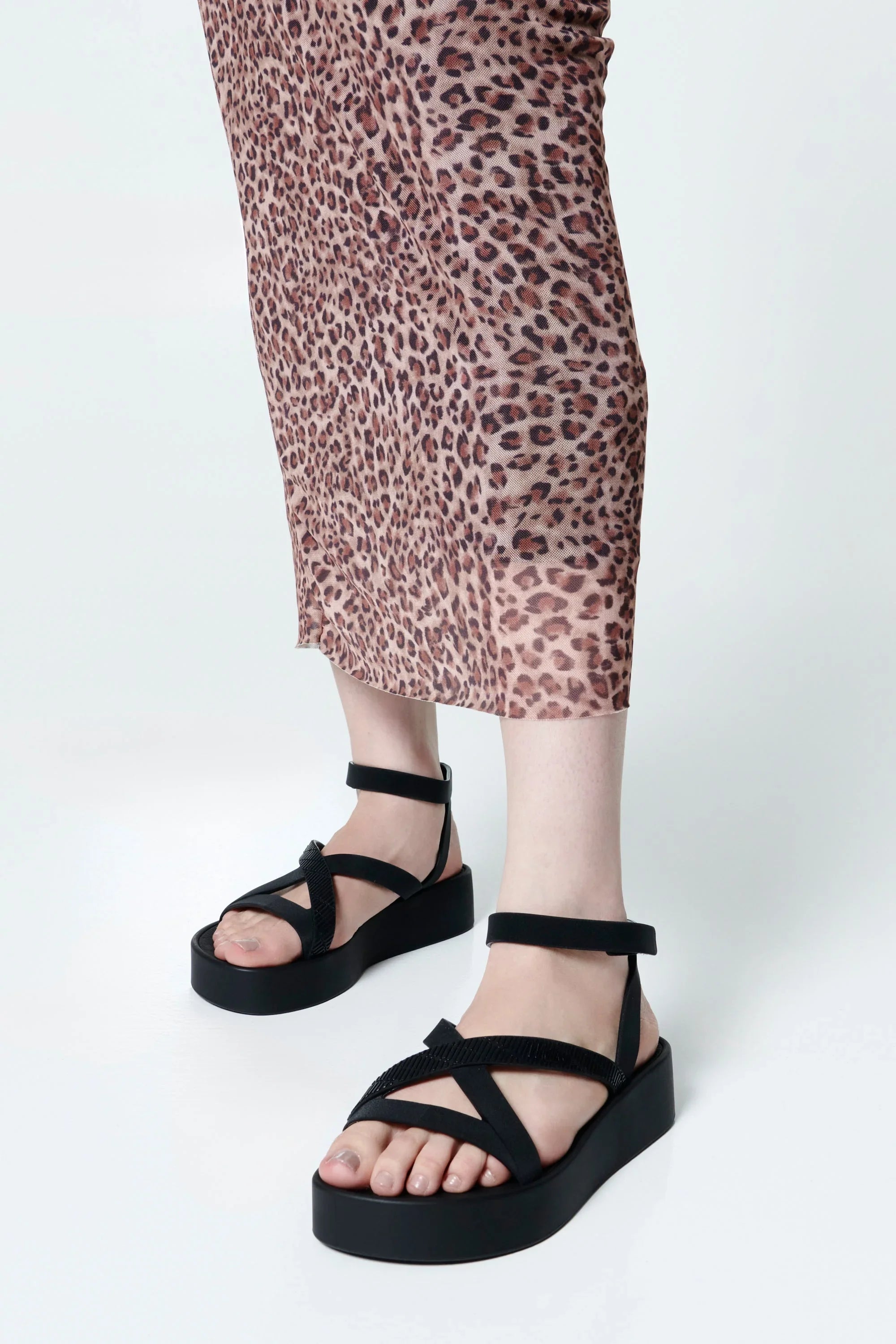 Melissa Sun Barra Platform Ad