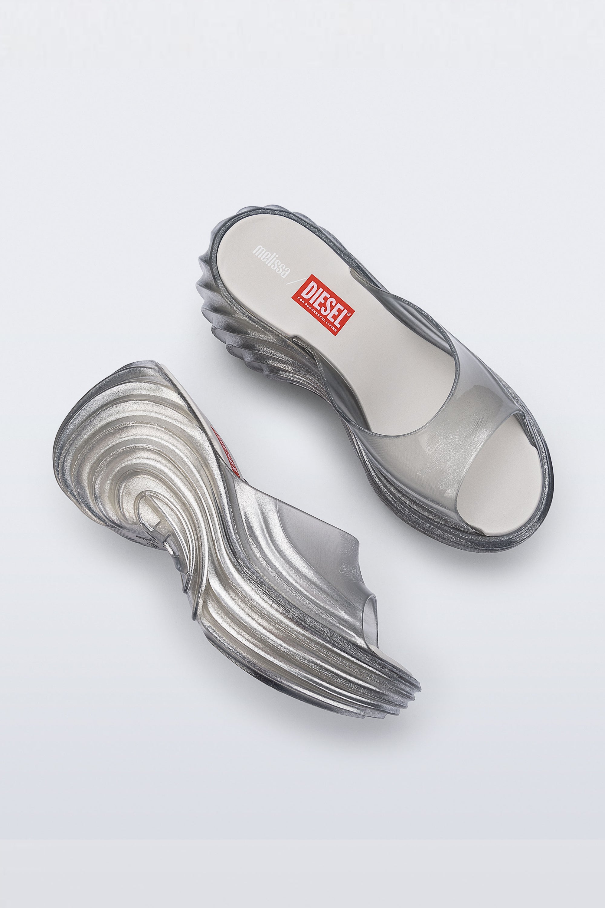 MELISSA QUANTUM PLATFORM + DIESEL AD รองเท้าส้นสูง