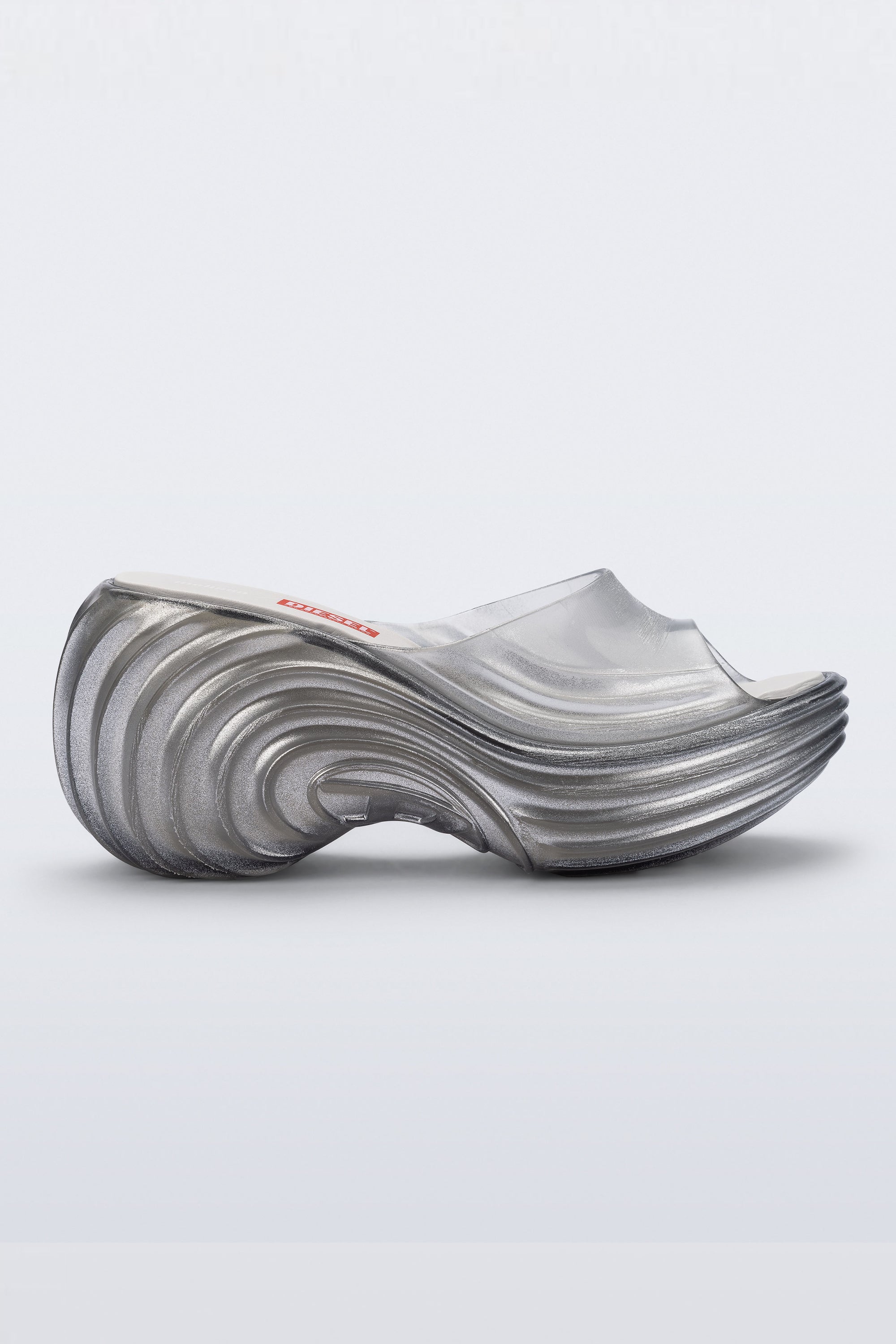 MELISSA QUANTUM PLATFORM + DIESEL AD รองเท้าส้นสูง