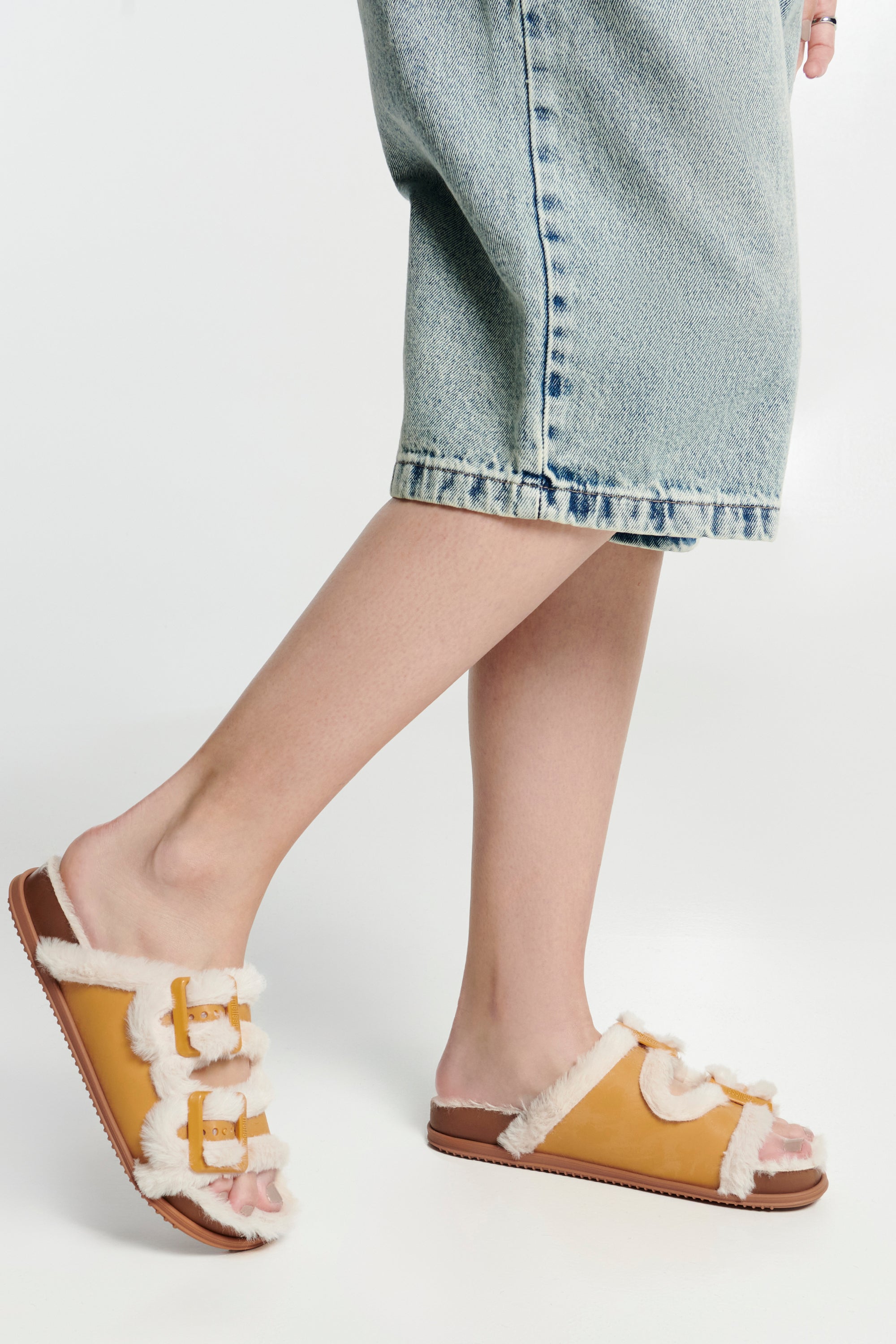 MELISSA COZY SLIDE WARM AD รองเท้าแตะ