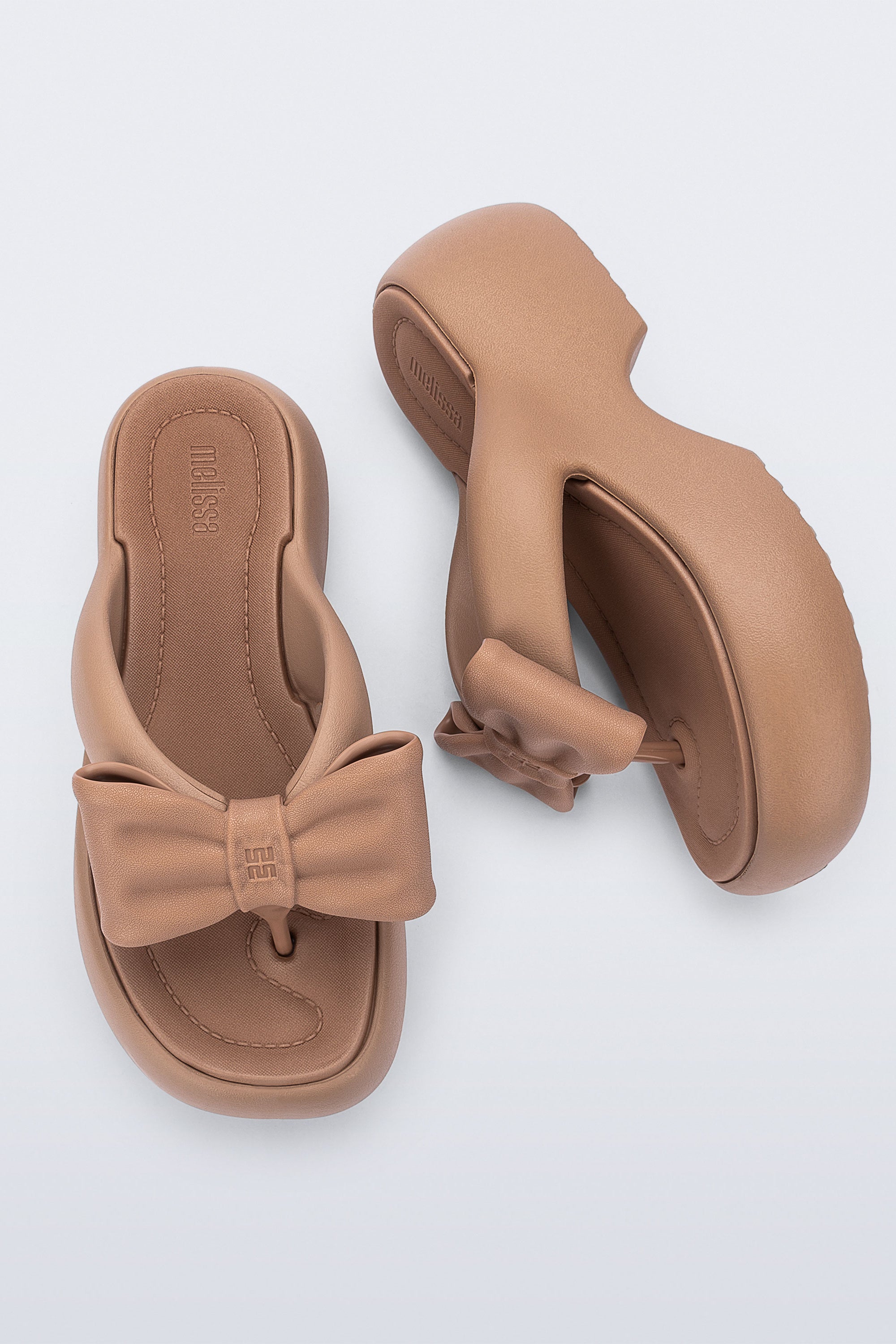 MELISSA FREE FUZZY PLATFORM BOW AD รองเท้าส้นสูง