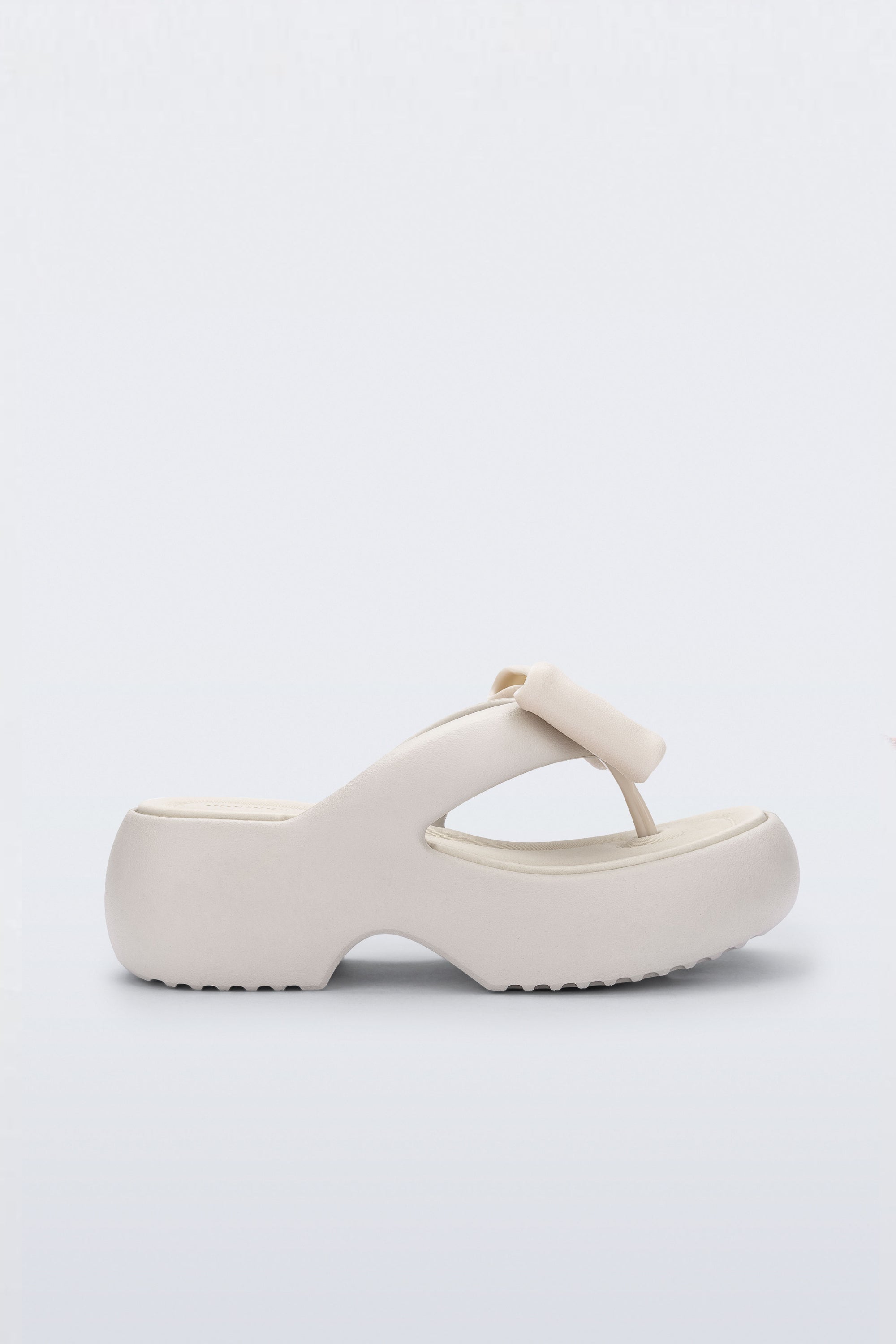 MELISSA FREE FUZZY PLATFORM BOW AD รองเท้าส้นสูง