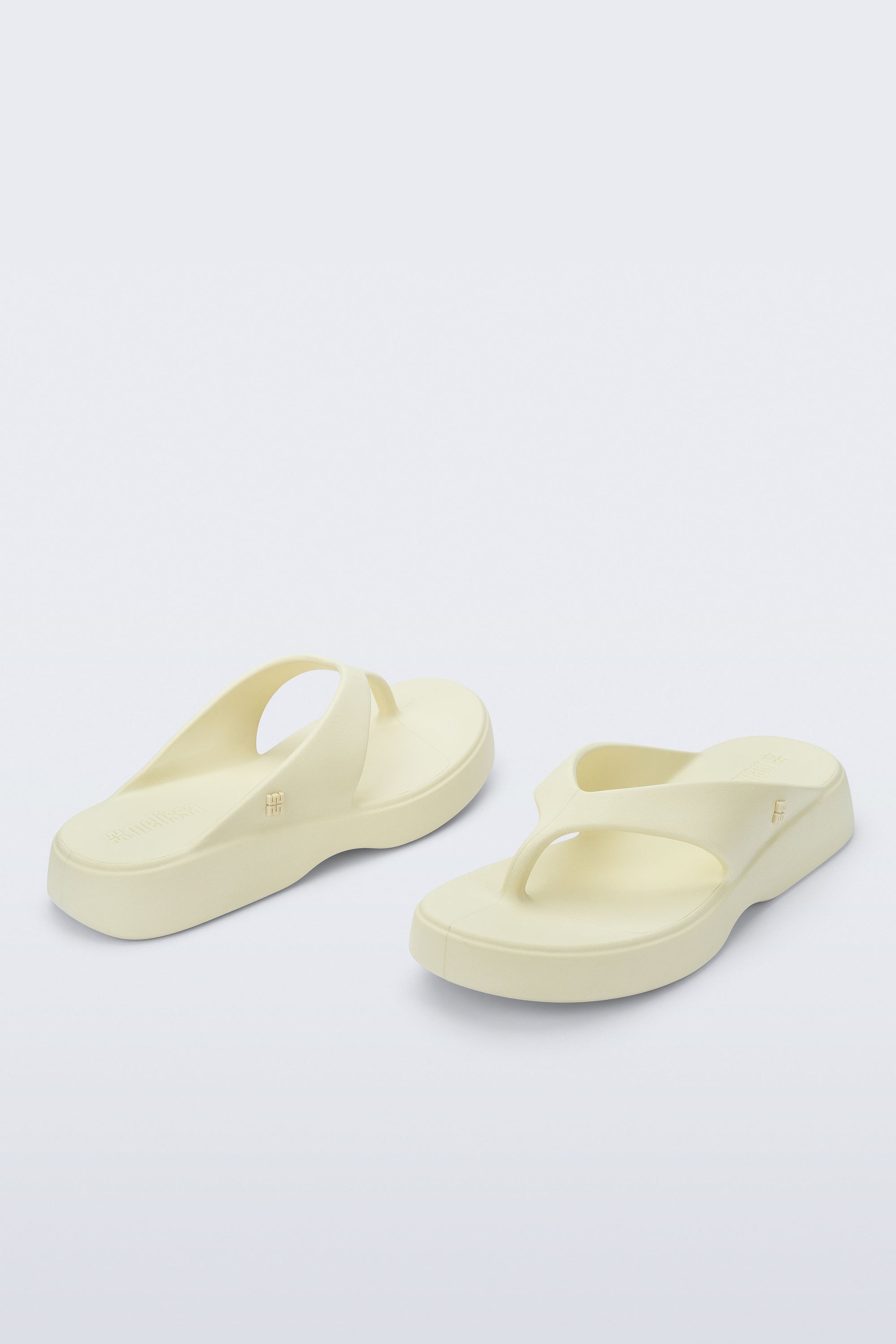 MELISSA FREE THONG LOW AD
