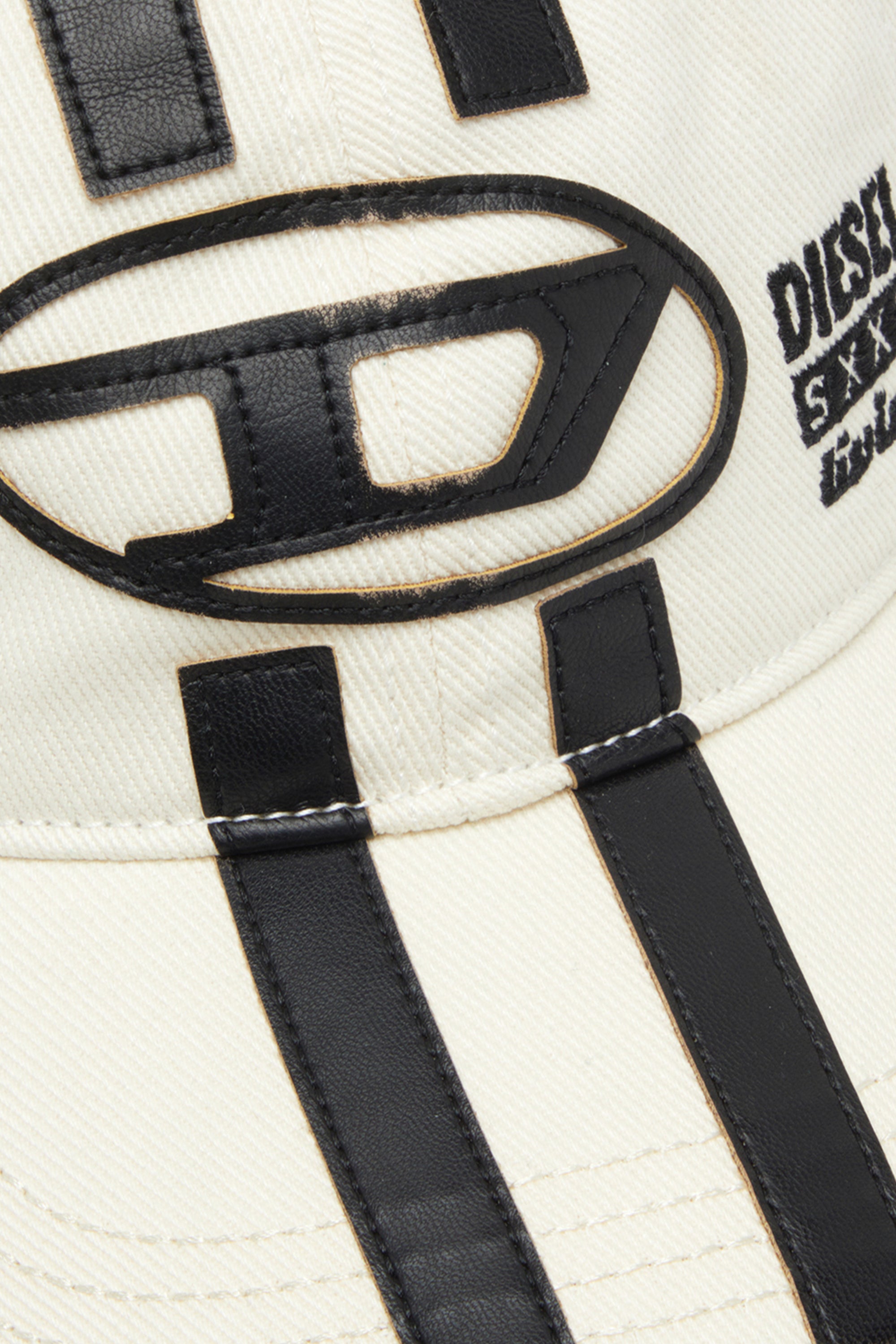 C-STRIPE HAT