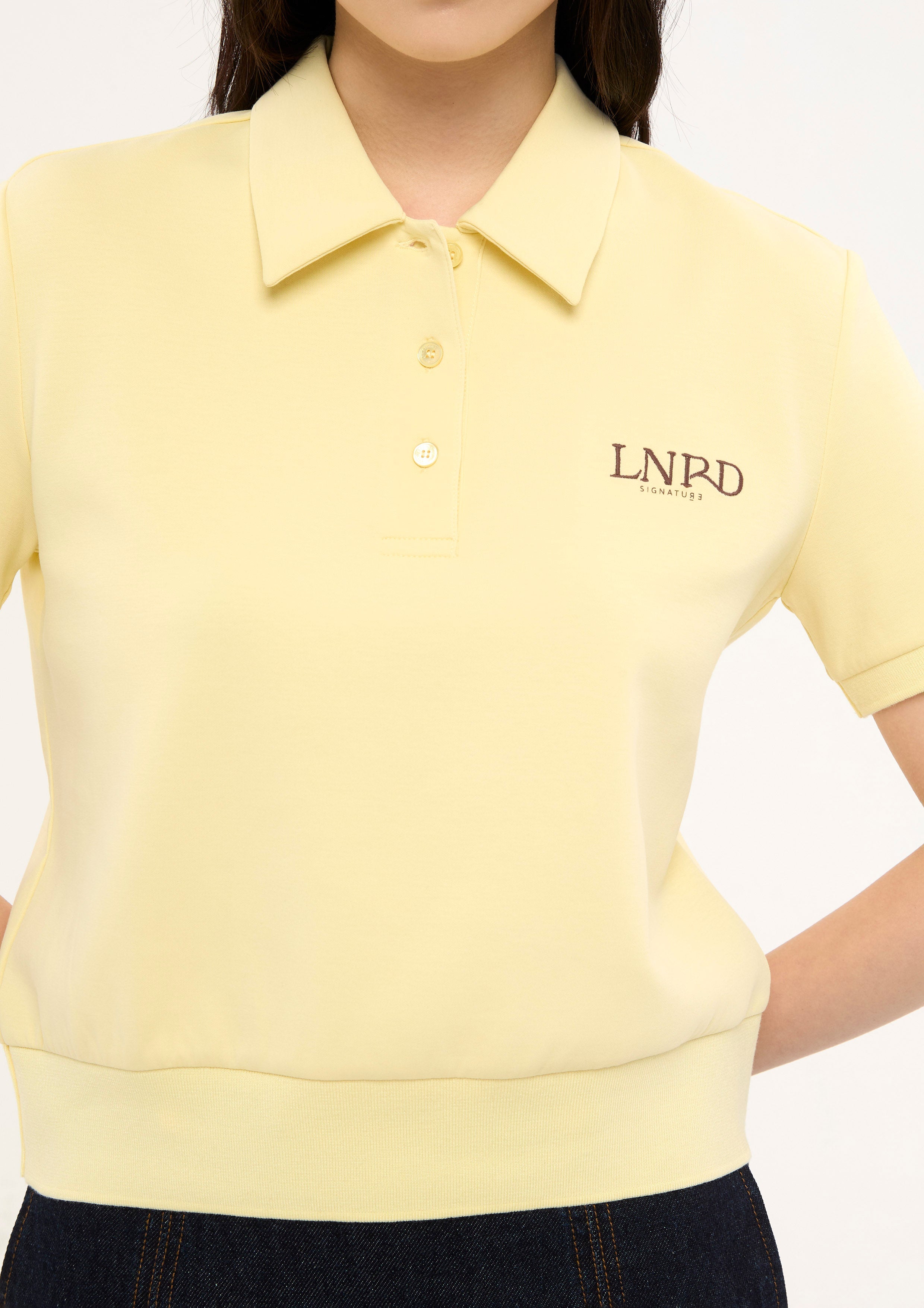 เสื้อโปโลแขนสั้นปักโลโก้ คอลเลกชัน LNRD Signature