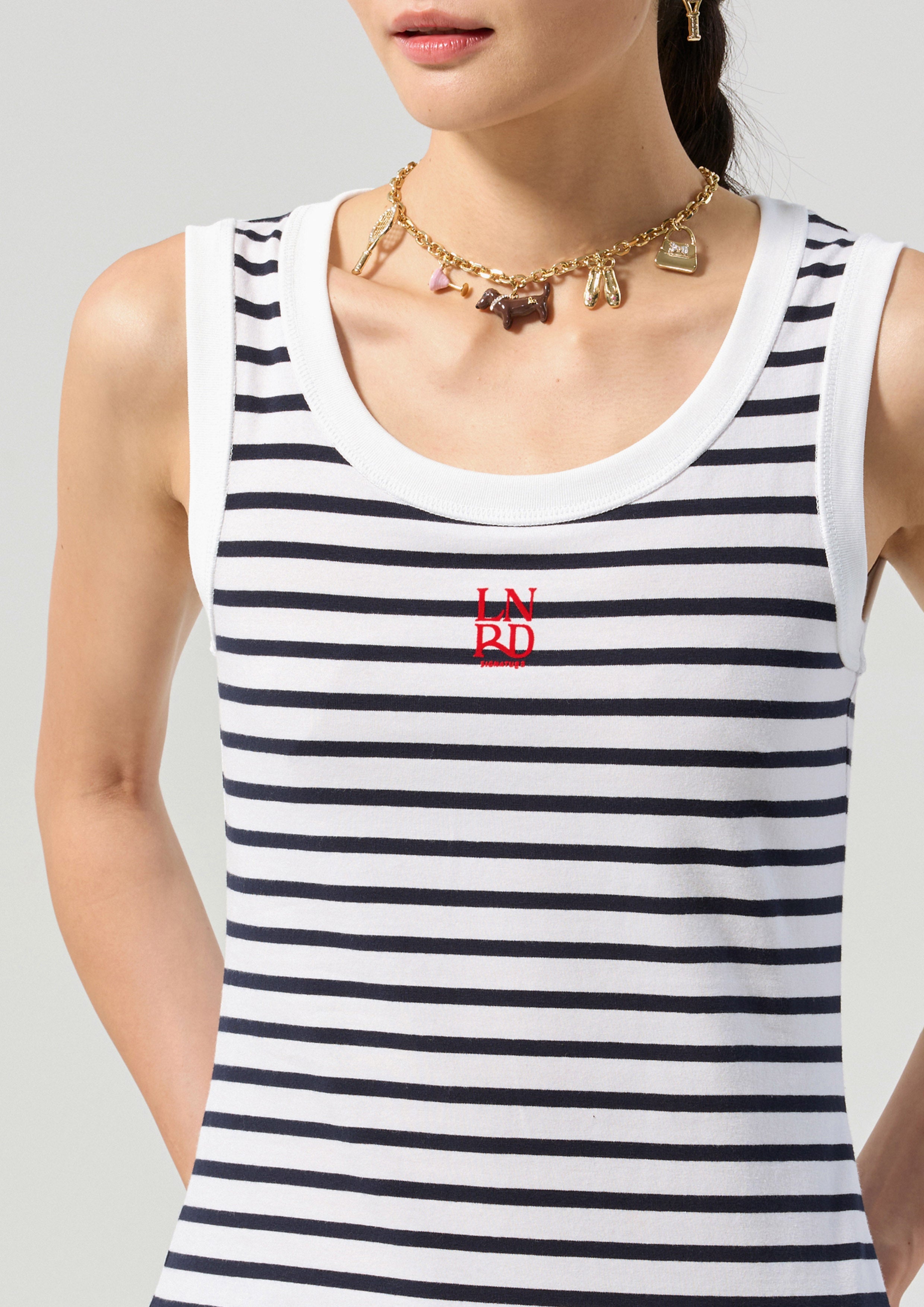 เสื้อกล้ามลายทางปักโลโก้ คอลเลกชัน Signature