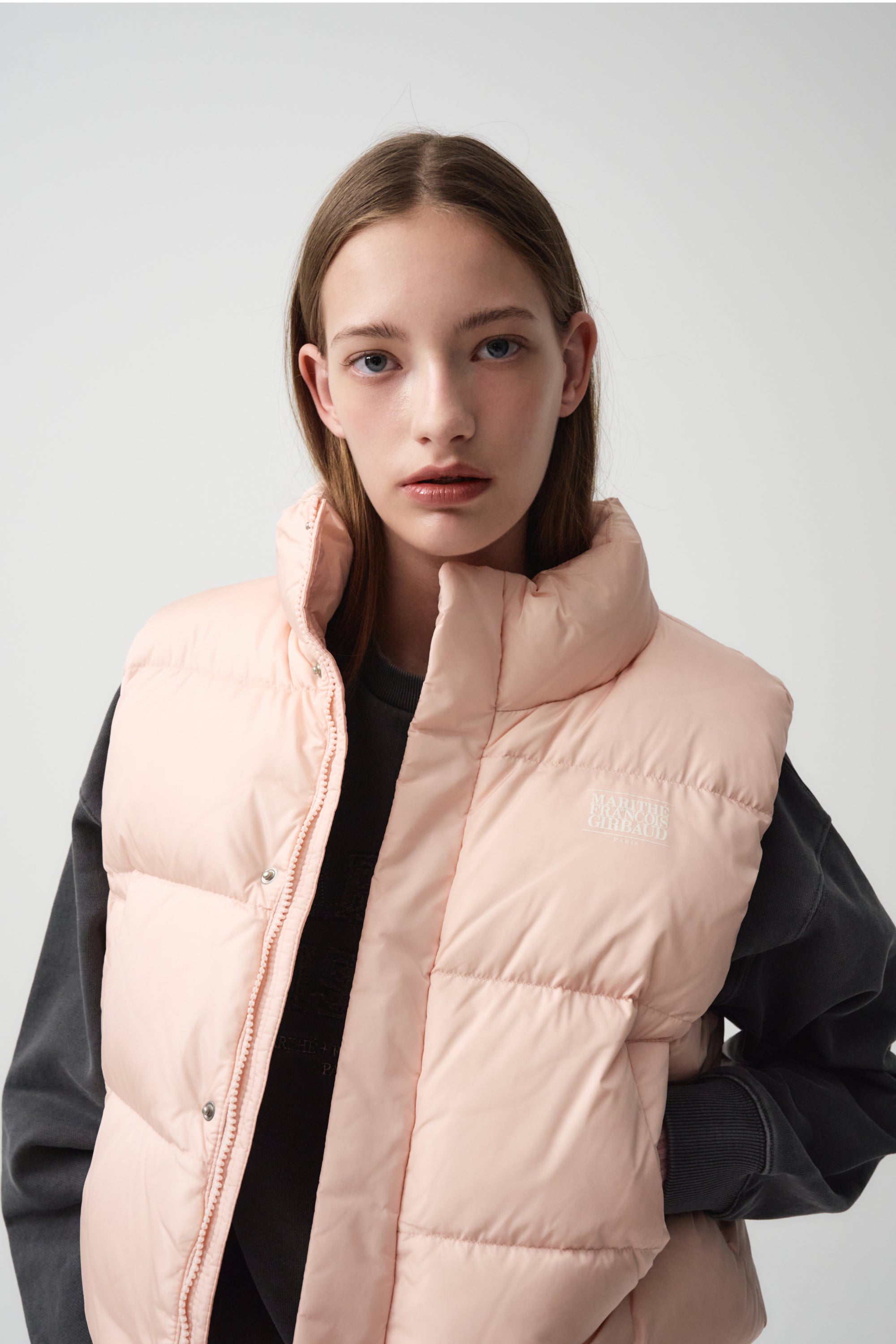 W Classic Logo Duck Down Crop Vest Pink