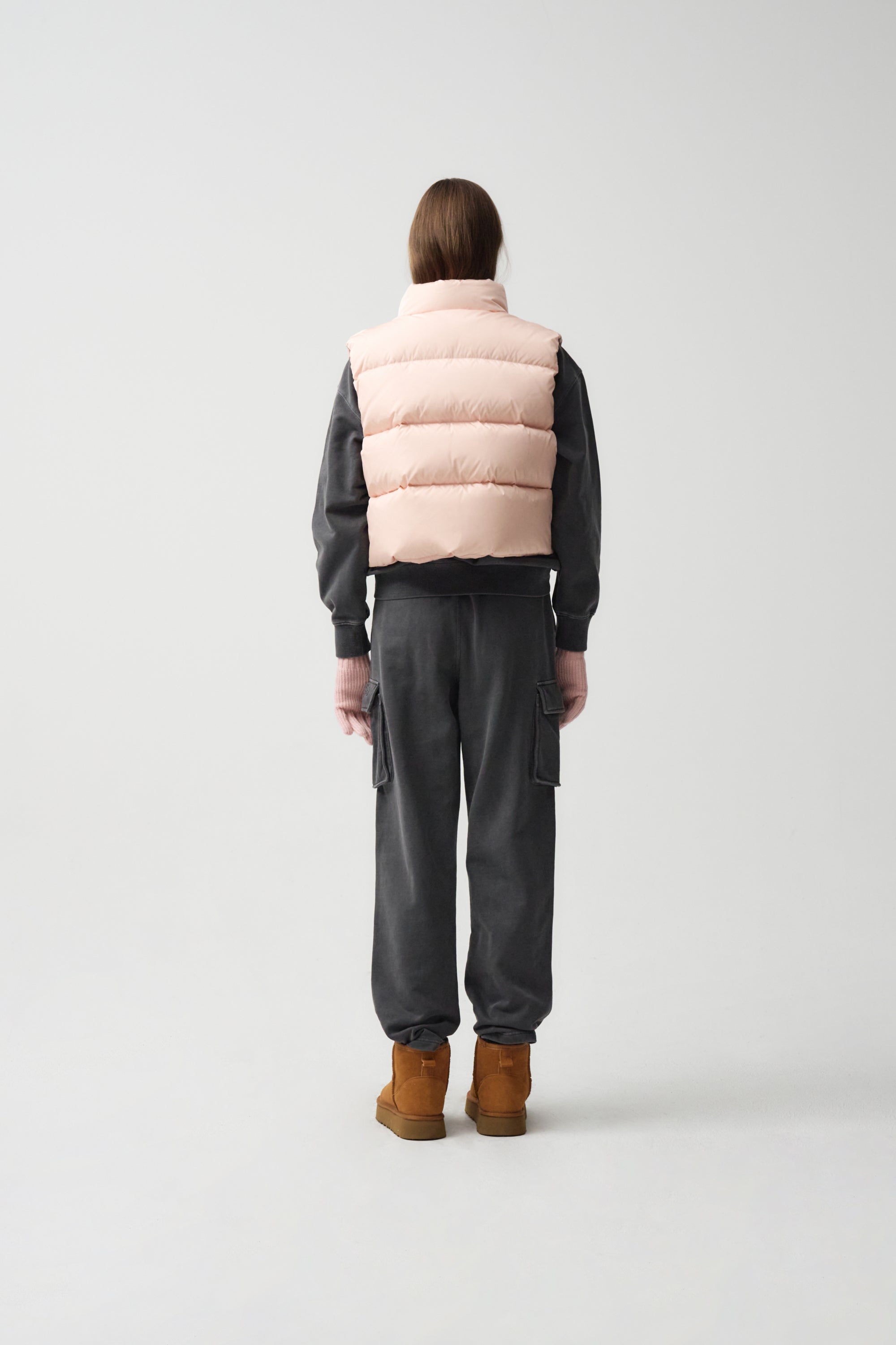 W Classic Logo Duck Down Crop Vest Pink