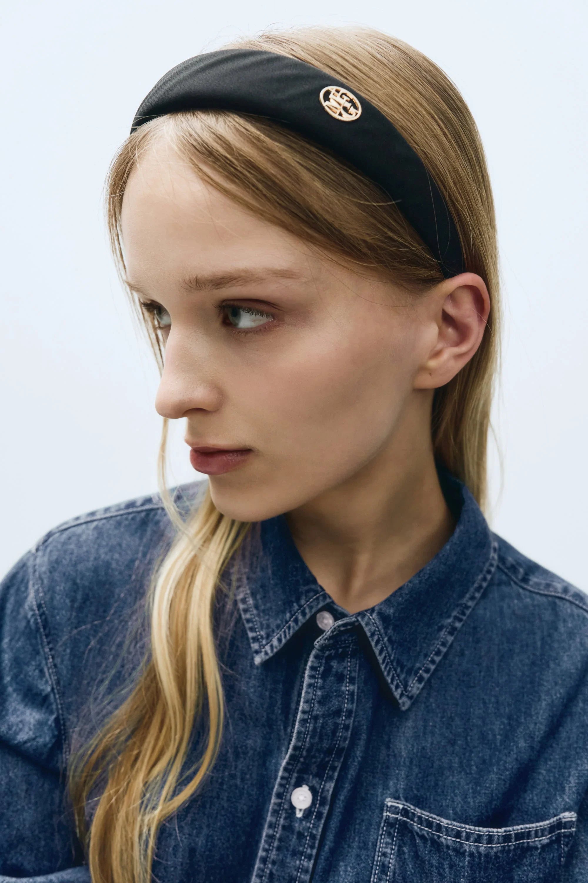 Circle Logo Satin Hair Band Black