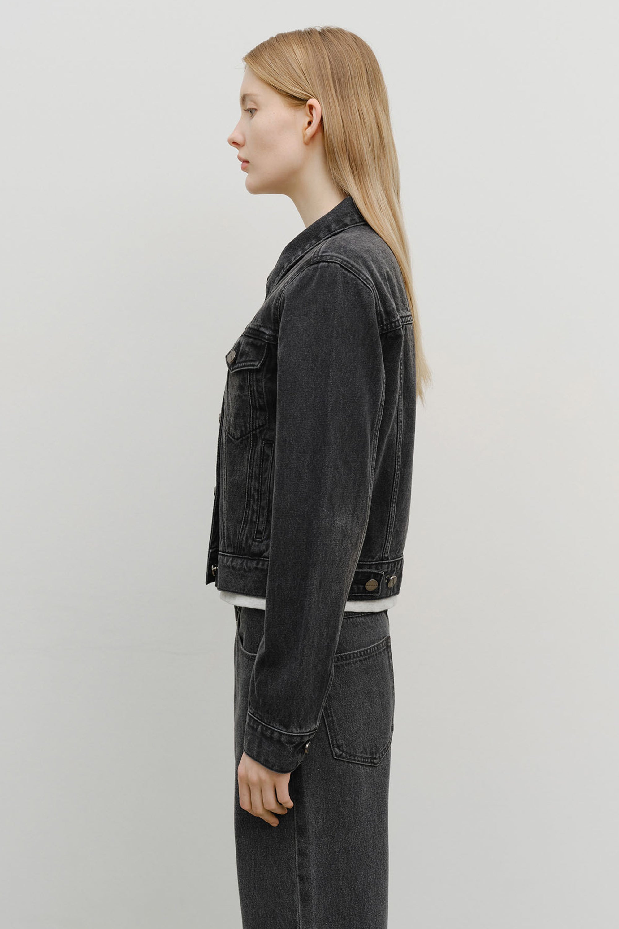 W Denim Trucker Jacket Black