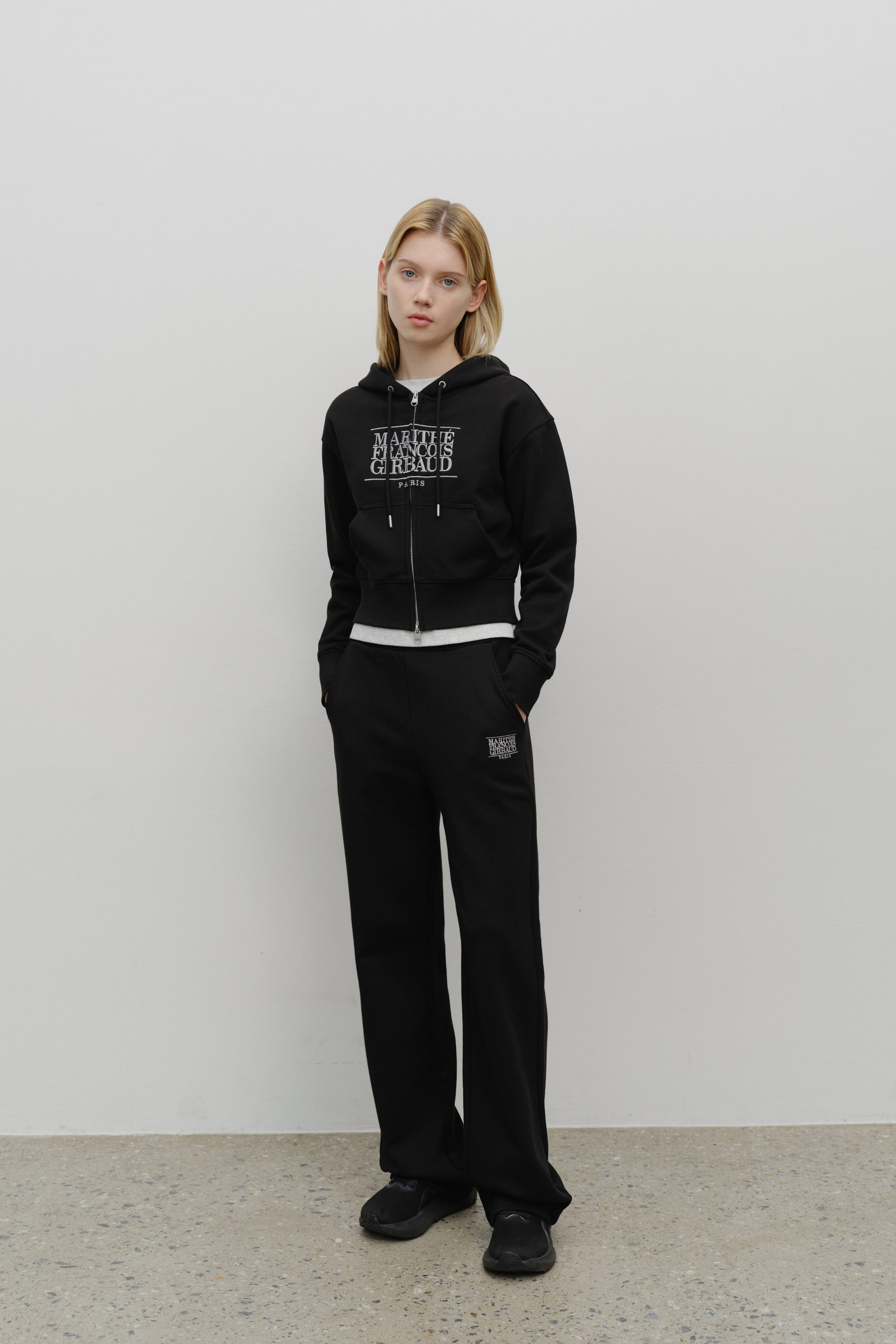W Embro Cl Crop Hoodie Zipup Black