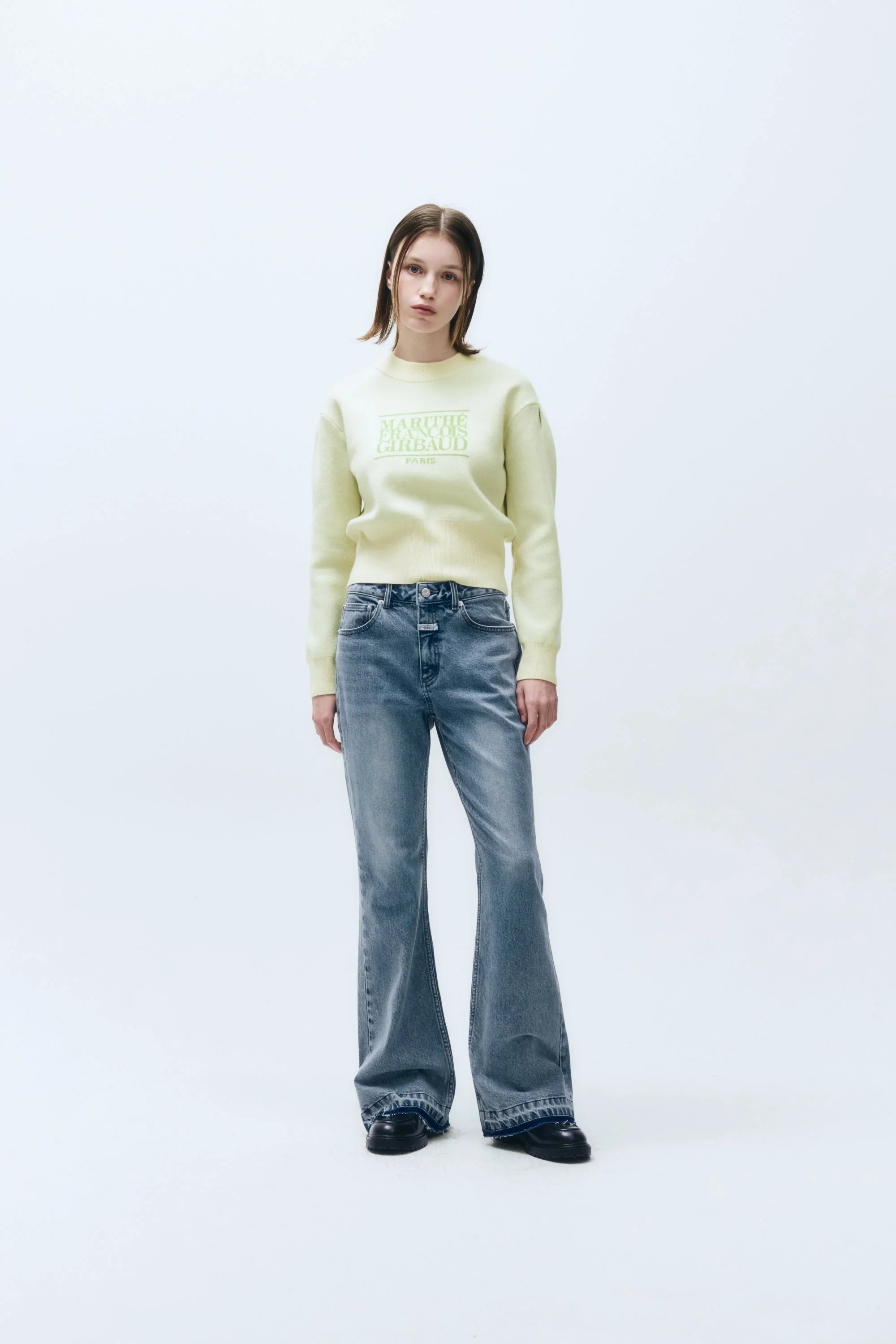 W Classic Logo Crop Knit Ivory