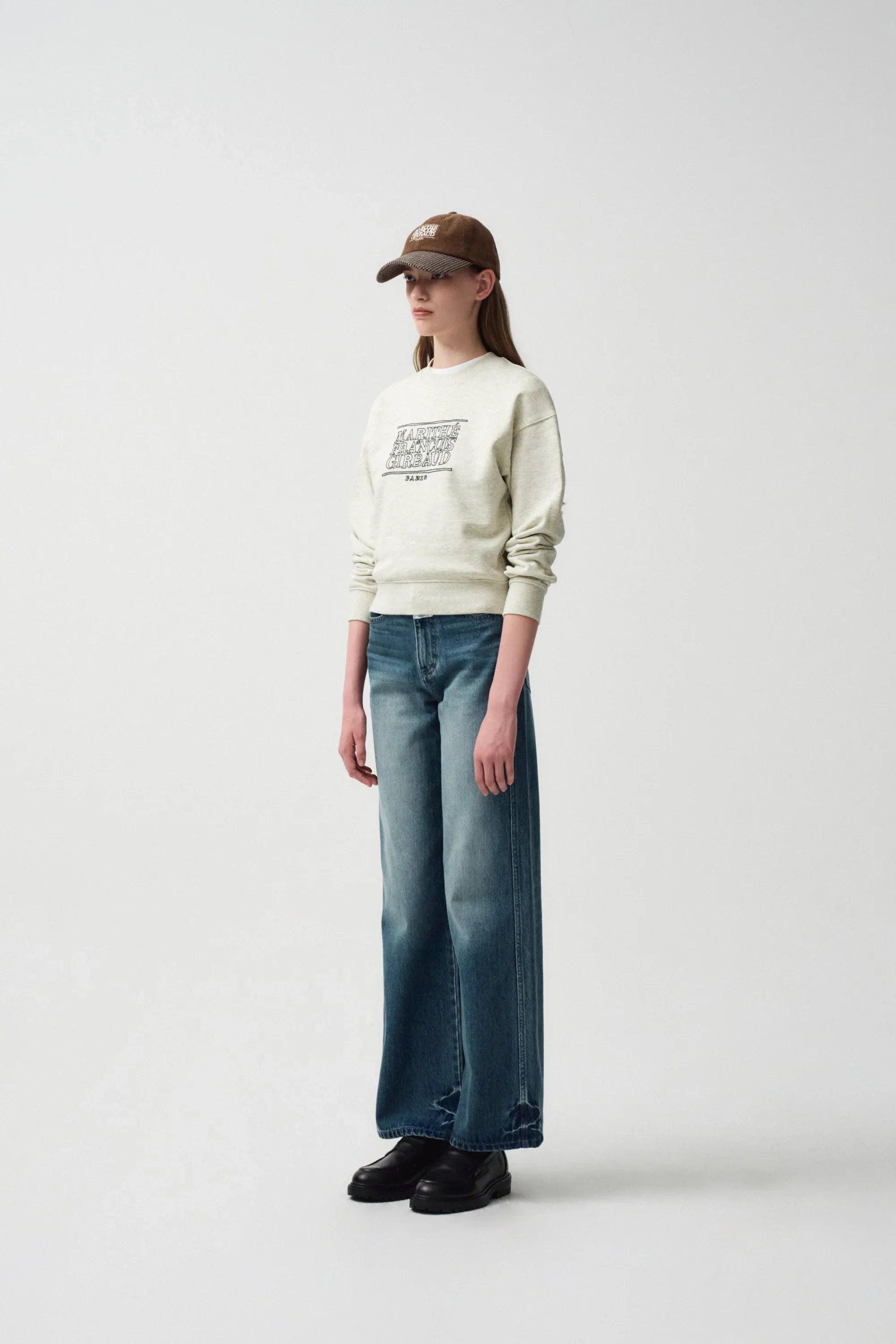 W Doodle Logo Crop Sweatshirt Oatmeal