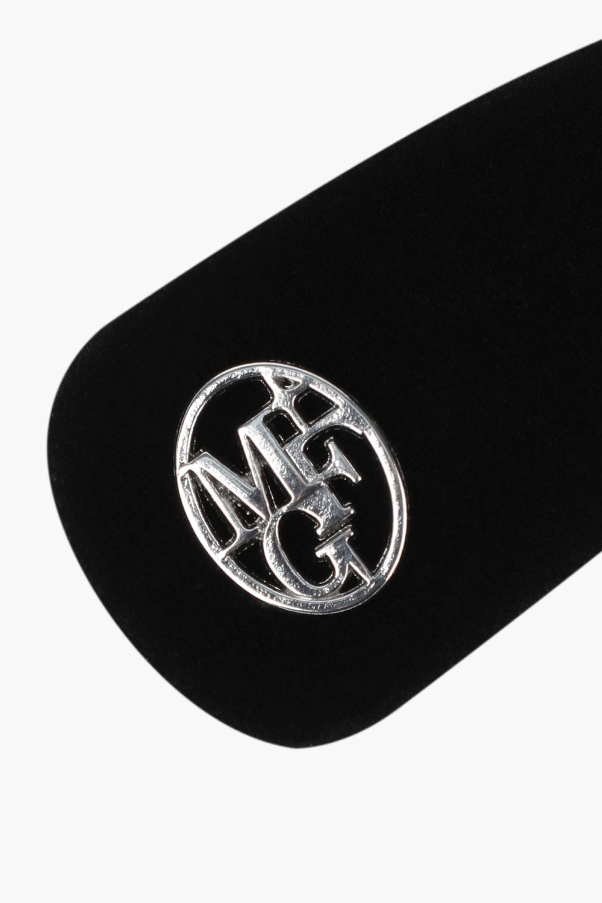 Circle Logo Velvet Hair Pin Black