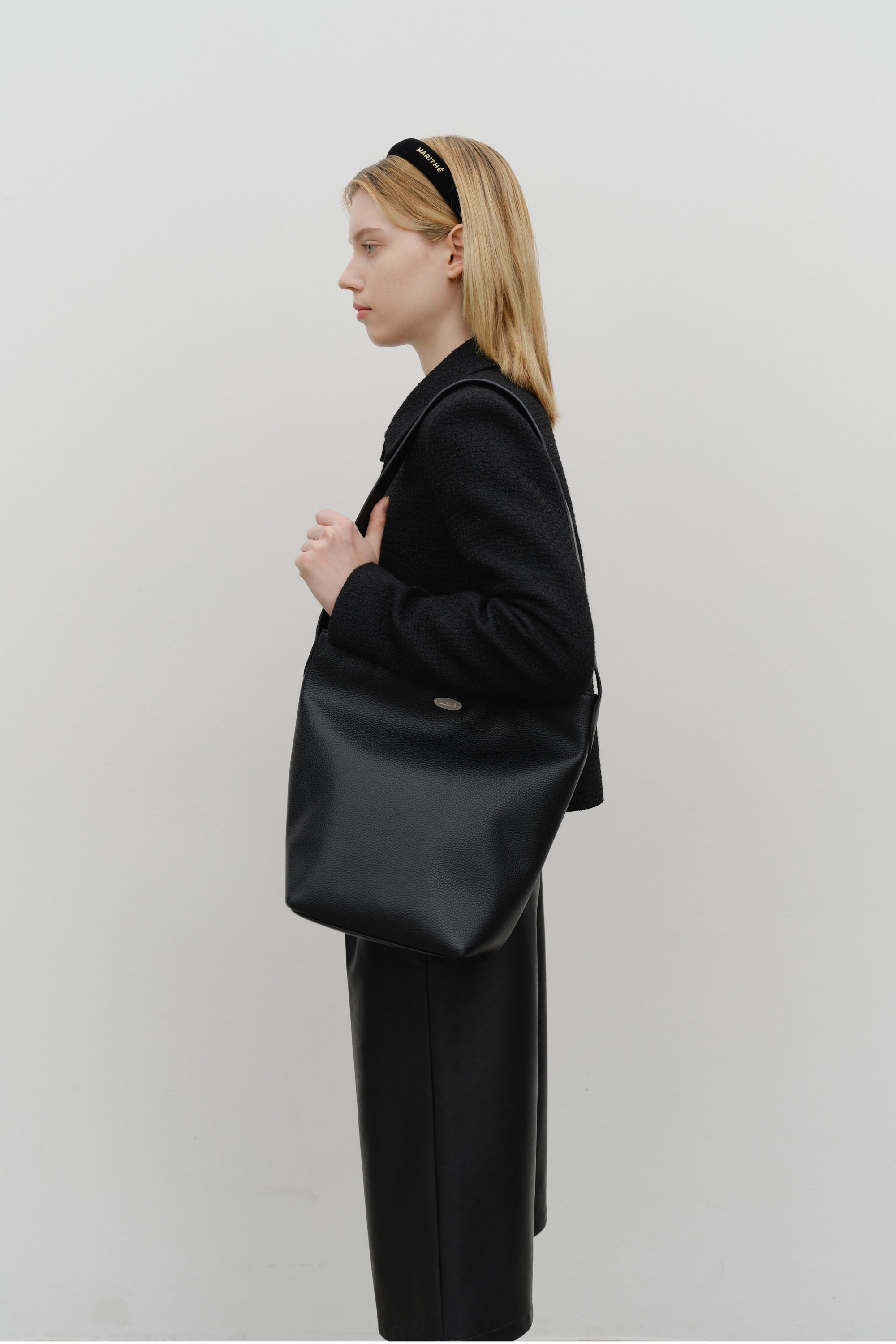 Classic Logo Bucket Bag Black