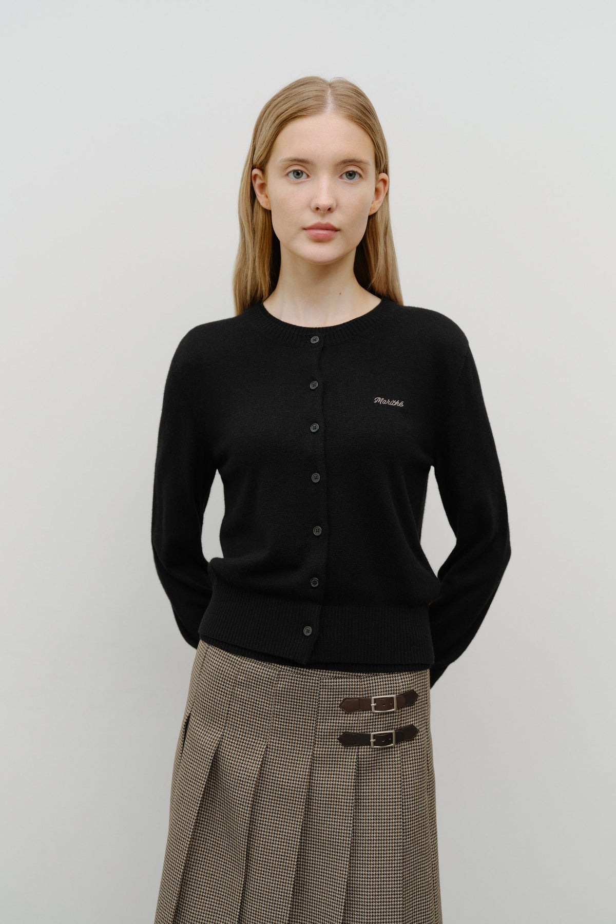 W Half Knit Round Neck Cardigan Set Up Black
